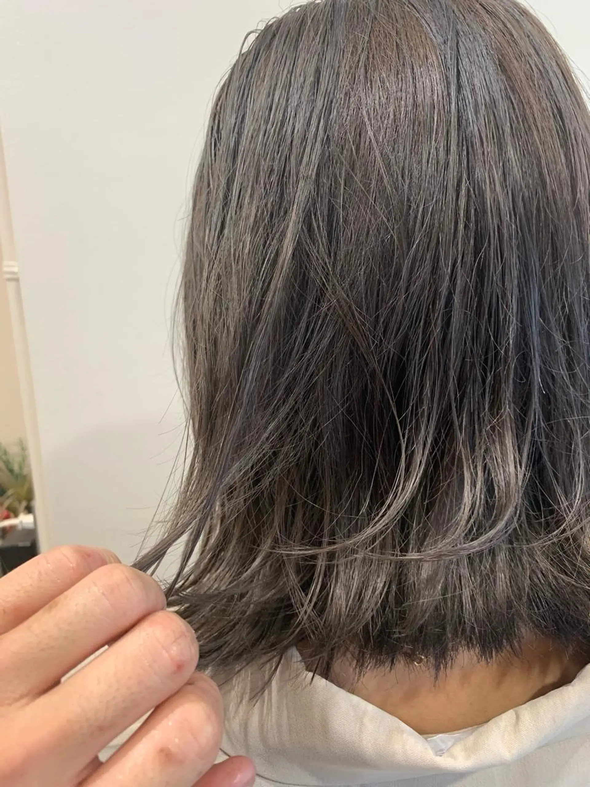 ミディアム アッシュ ヘアカラー トリートメント ヘッドスパ ヘアセット 山口 竣也のヘアスタイル