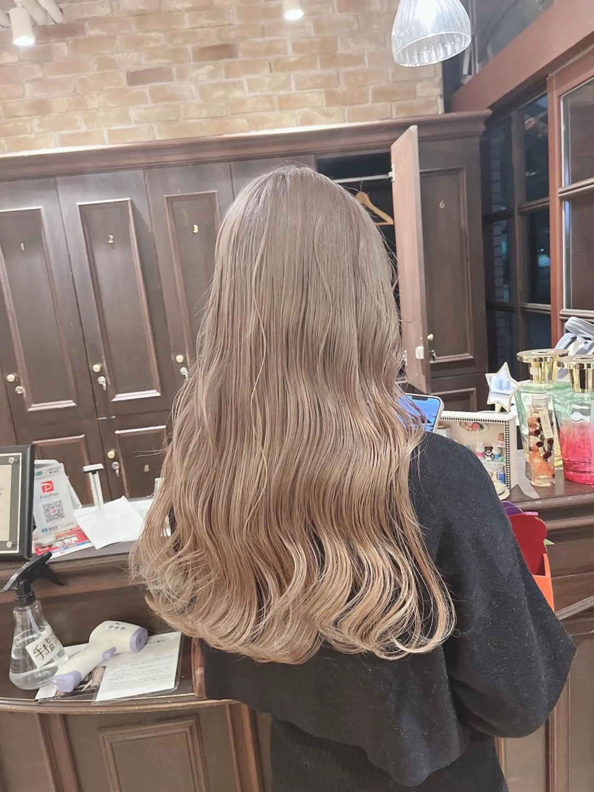 ロング ヘアカラー 🧡ミルクティー/ レイヤー🧡ショウナのヘアスタイル