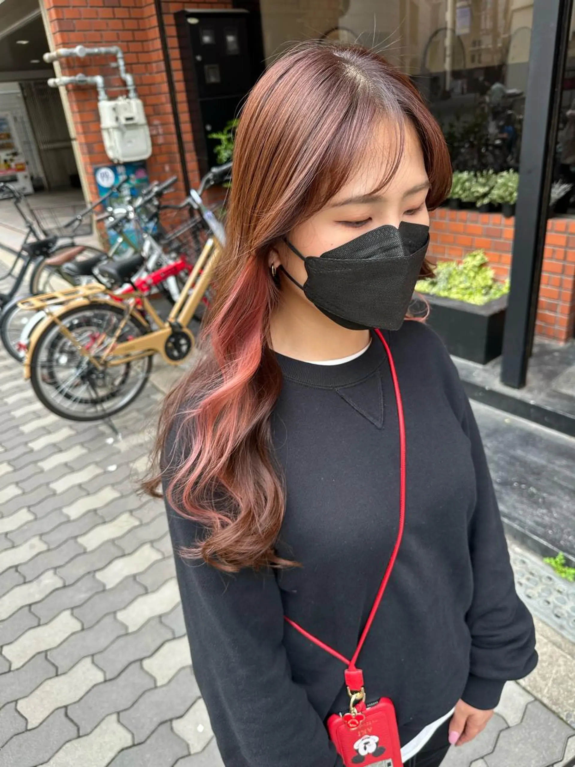 ロング カラー レッドカラー カット ヘアカラー トリートメント 上田 紗也のヘアスタイル