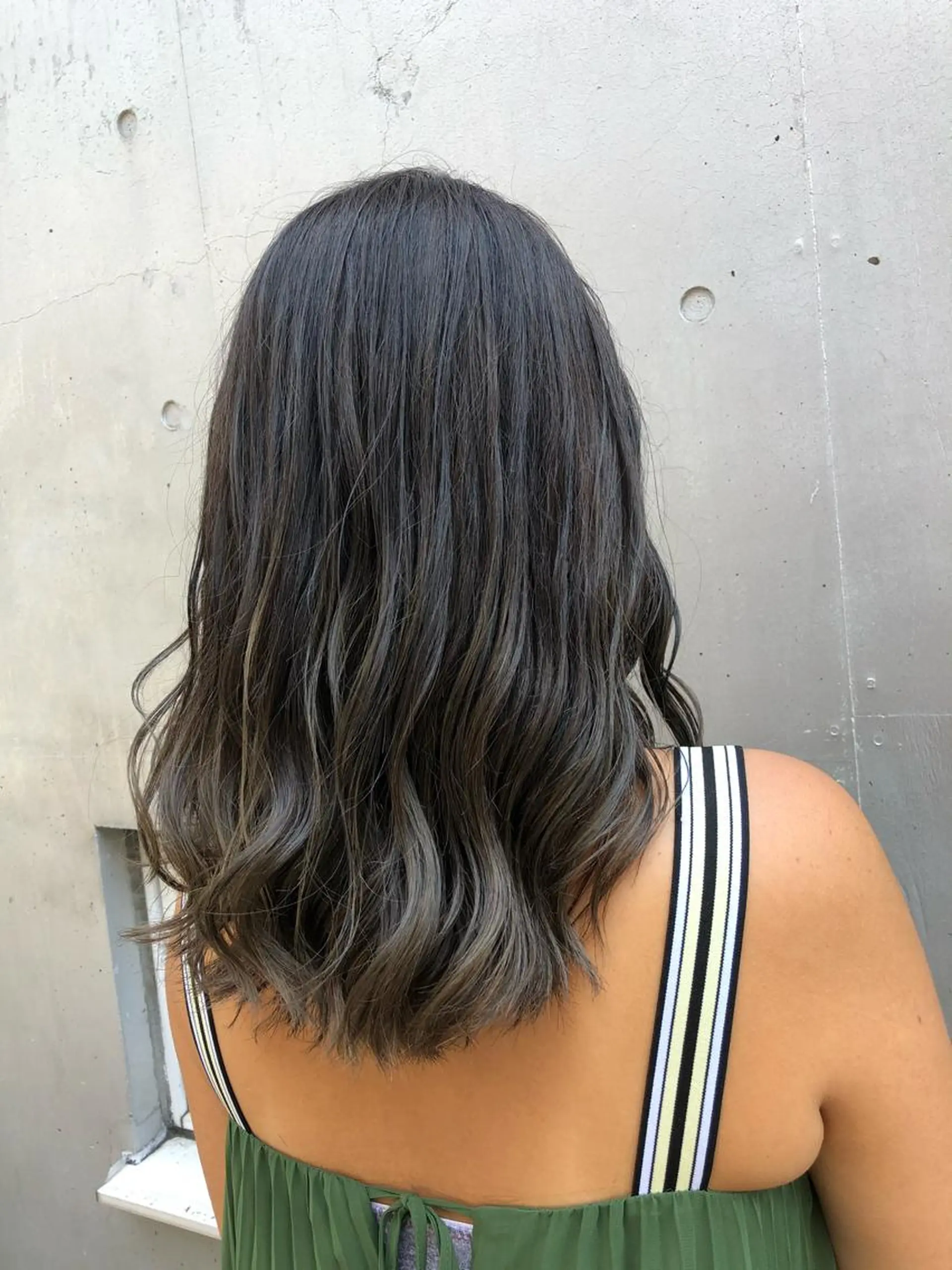 ミディアム アッシュ ヘアカラー 🏆感動をお約束🏆 🥇SHO🎖のヘアスタイル