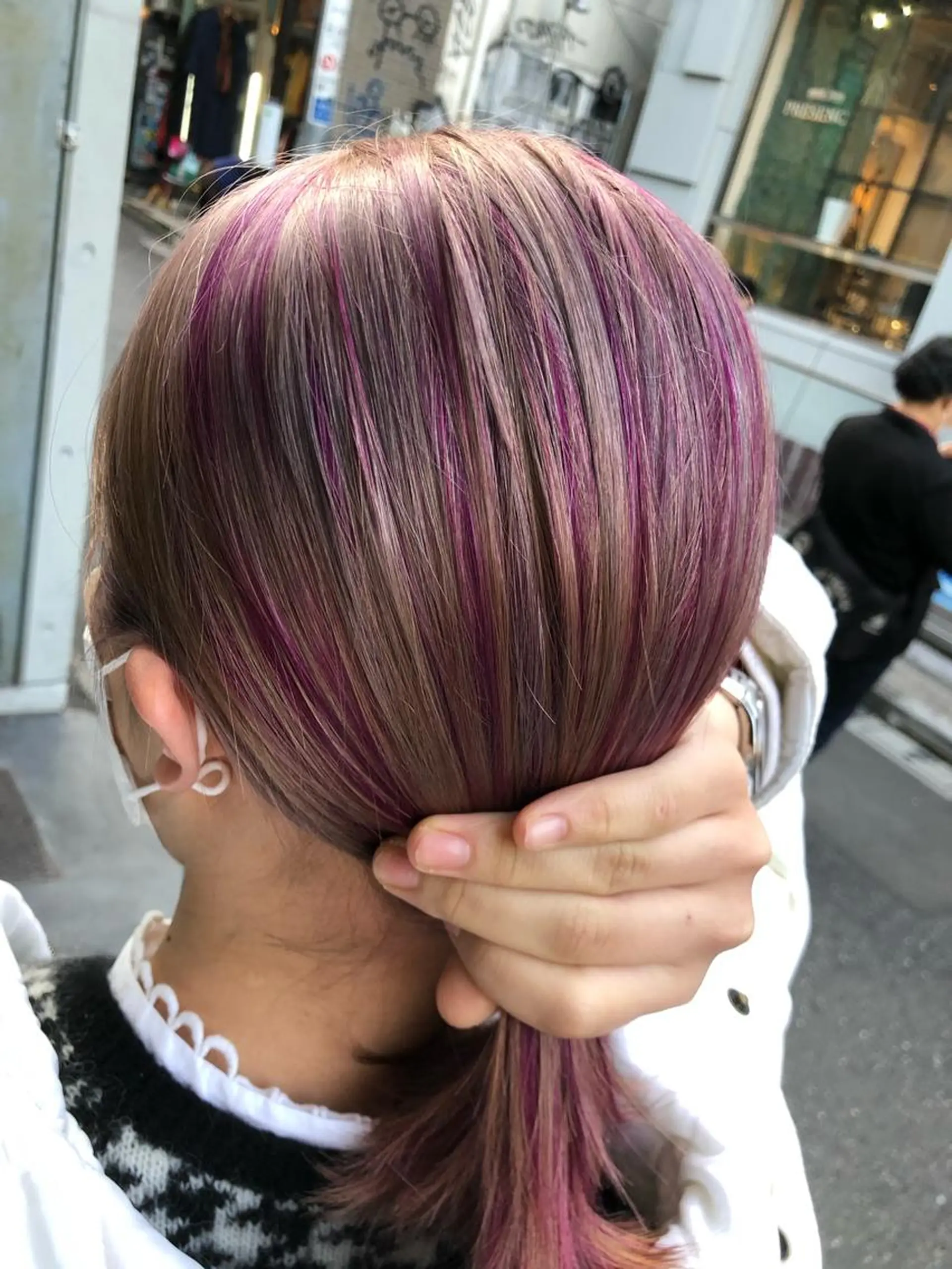 ミディアム カラー ショートボブ ボブレイヤー アッシュ バレイヤージュ ミストバング カット ヘアカラー トリートメント 原宿サロン代表 デザインカラー伊藤卓のヘアスタイル