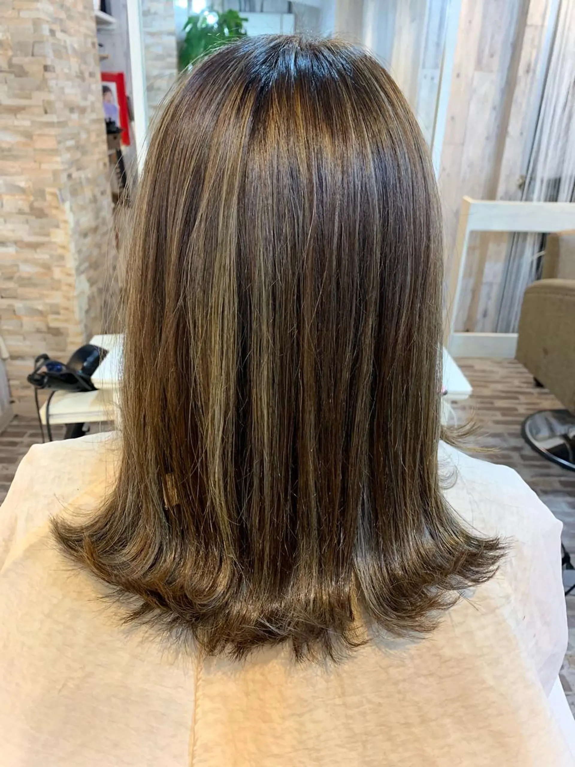 ミディアム カラー ✨透明感カラー 聖奈✨のヘアスタイル