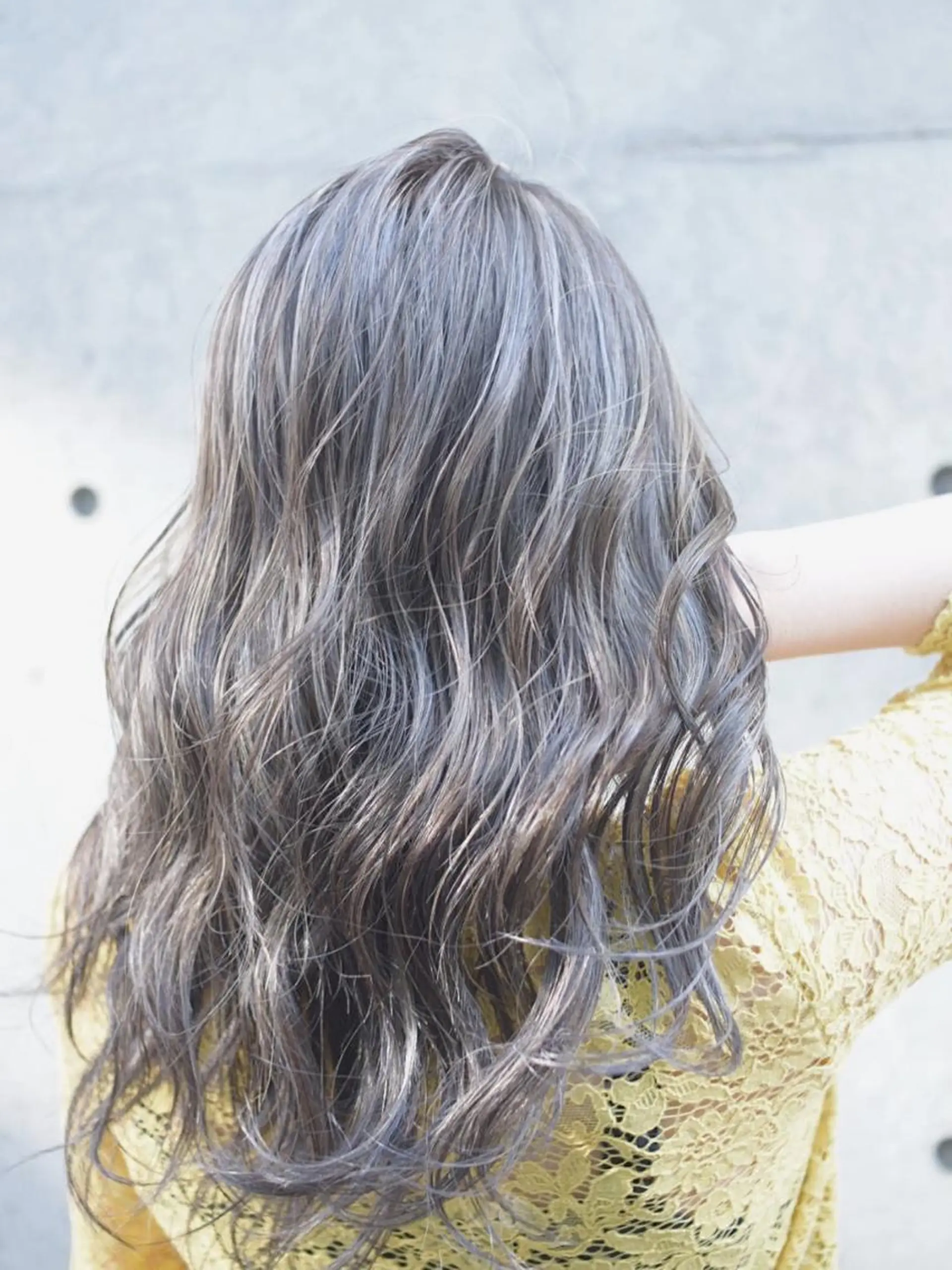 カラー グレージュ ハイライトカラー ハイトーンカラー RYUのヘアスタイル