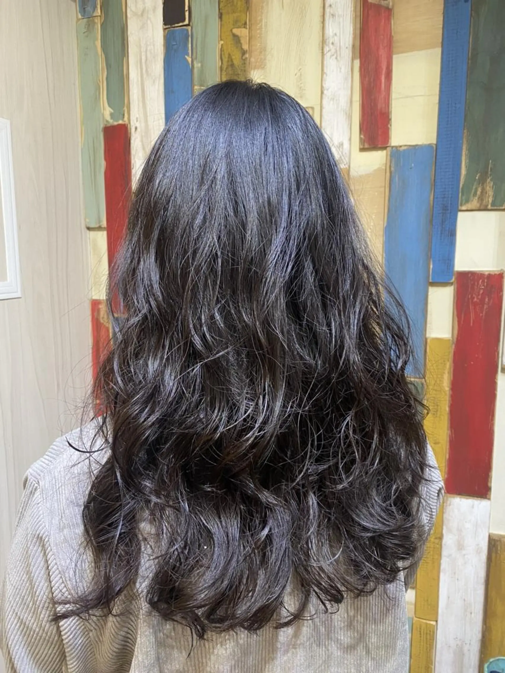ミディアム 嶋村夏実🌼レイヤー 🌸白髪ぼかしのヘアスタイル