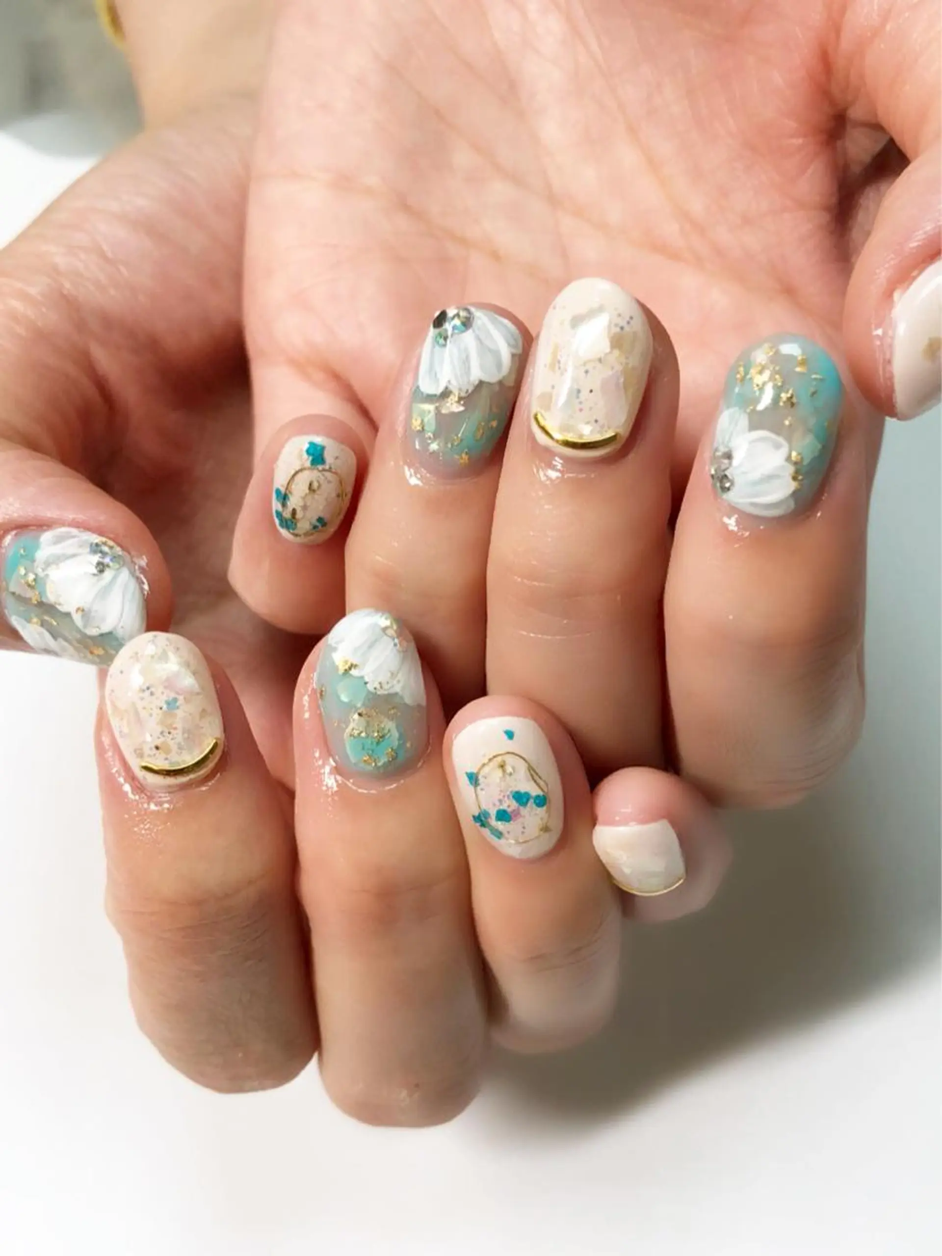 ミディアム カラー ネイル グリーン ハンドネイル CITRAtotal beautyのネイルデザイン