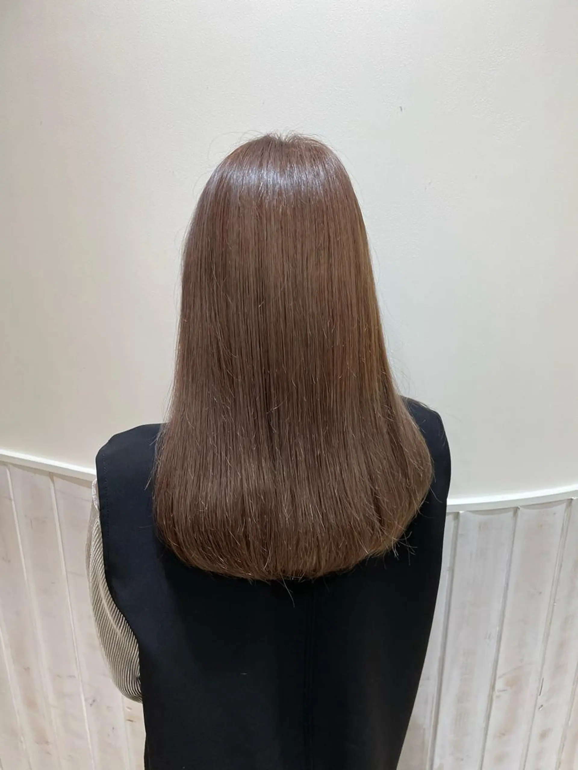 セミロング 古賀 紅音のヘアスタイル
