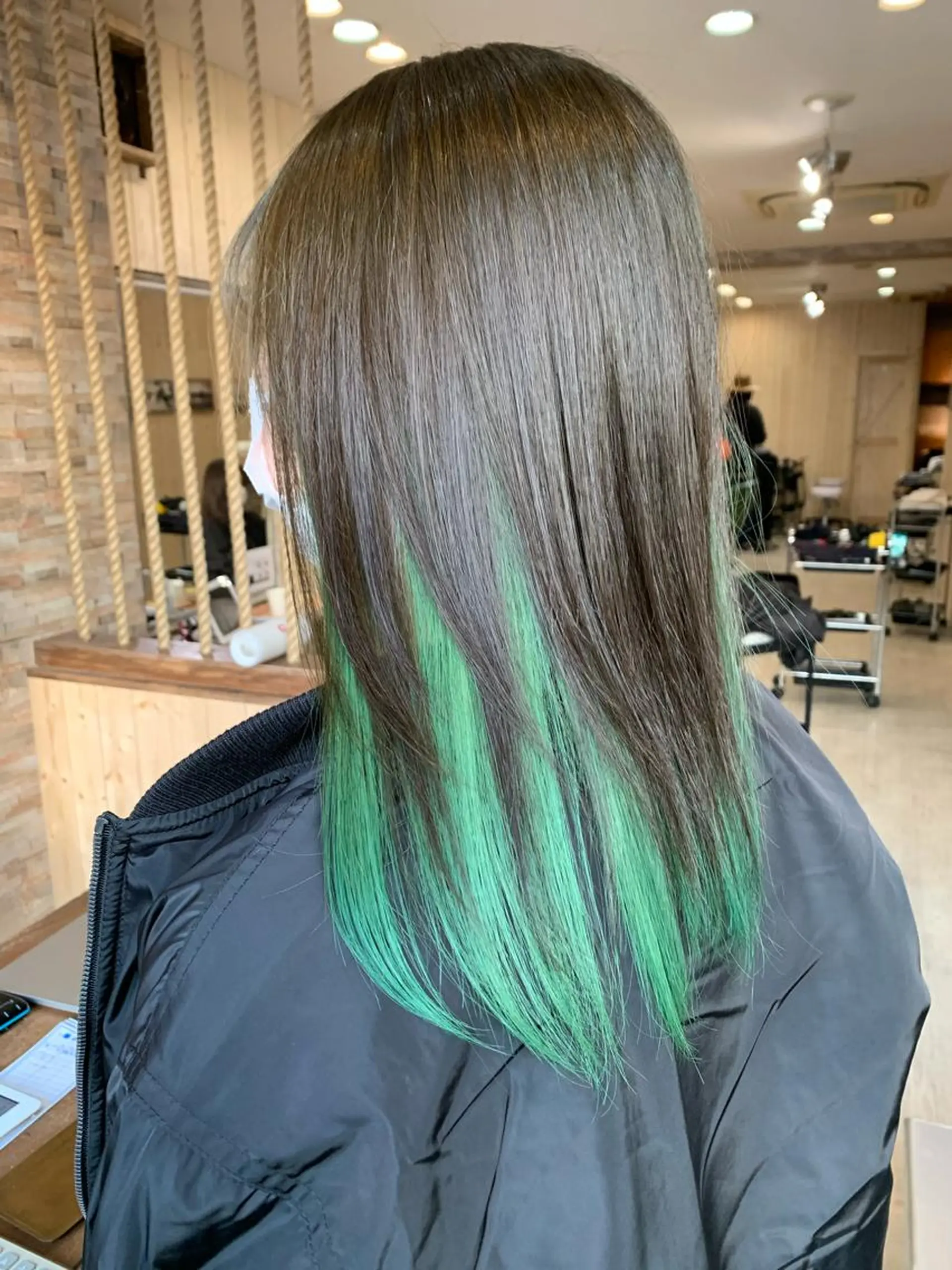 ミディアム ヘアカラー 高山 滉太のヘアスタイル