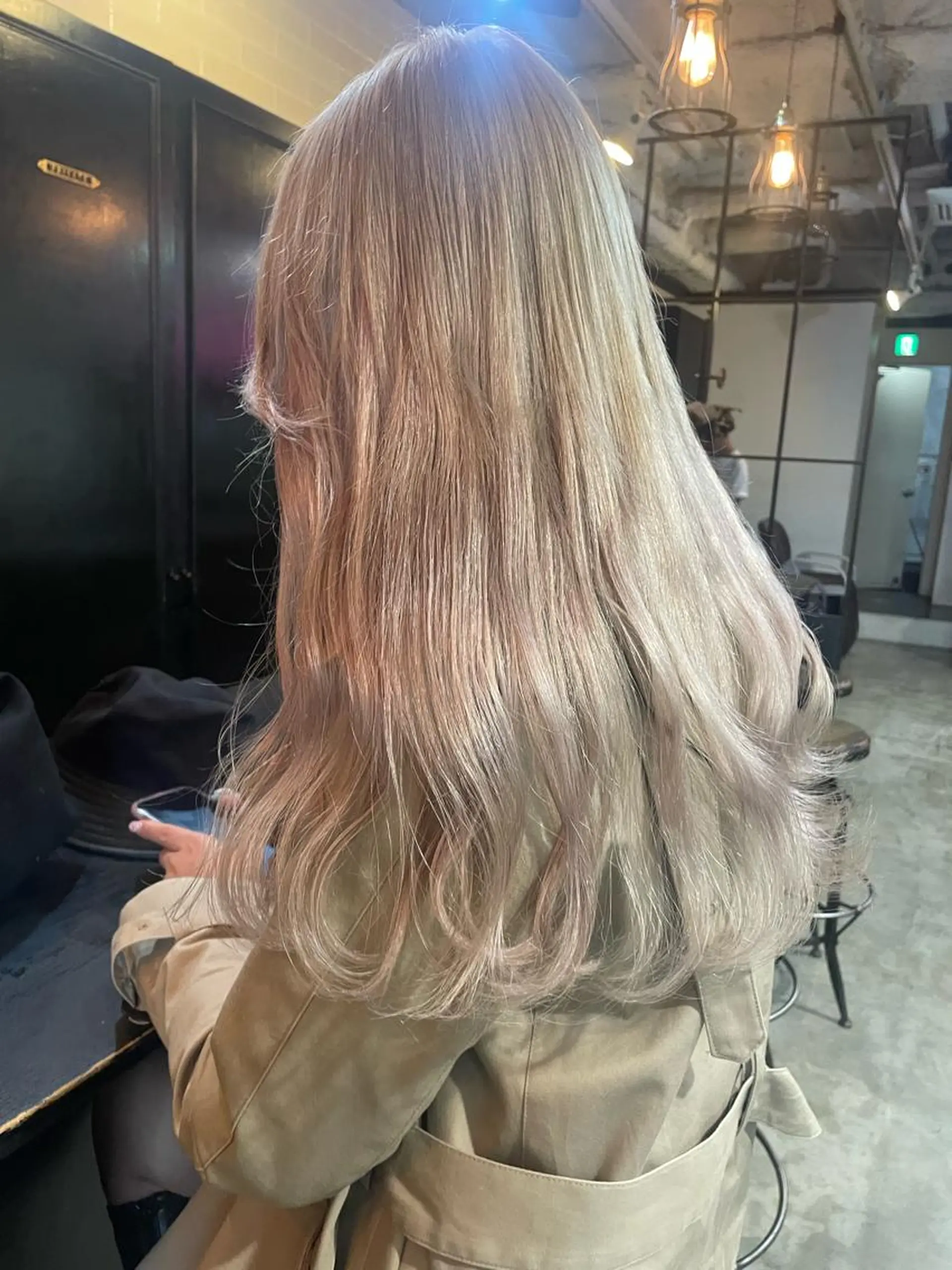 ロング カラー YEAU　PLUS所属・極上の艶髪 RINAのヘアスタイル