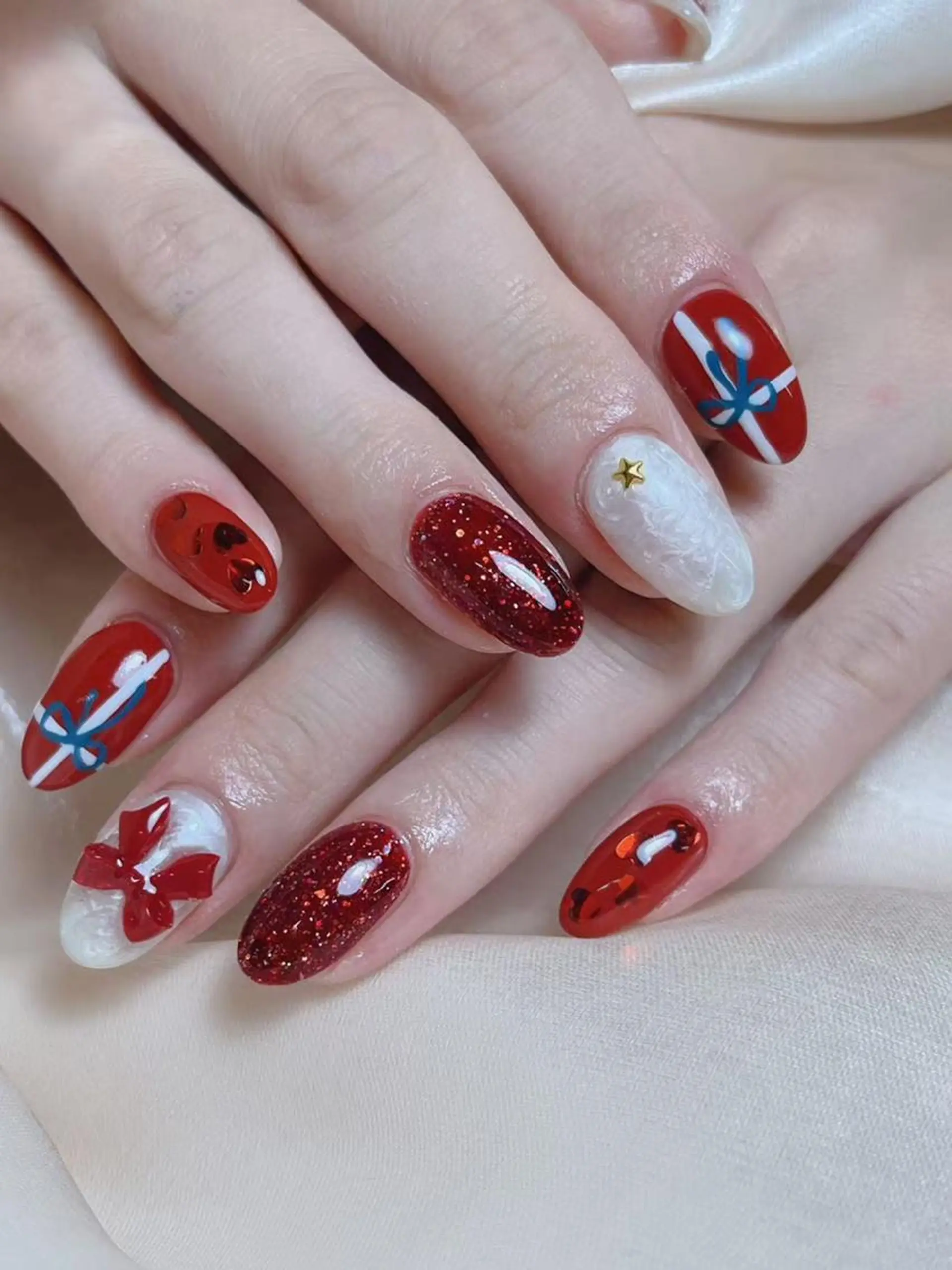 ネイル ハンドネイル LR.ONE リナのネイルデザイン