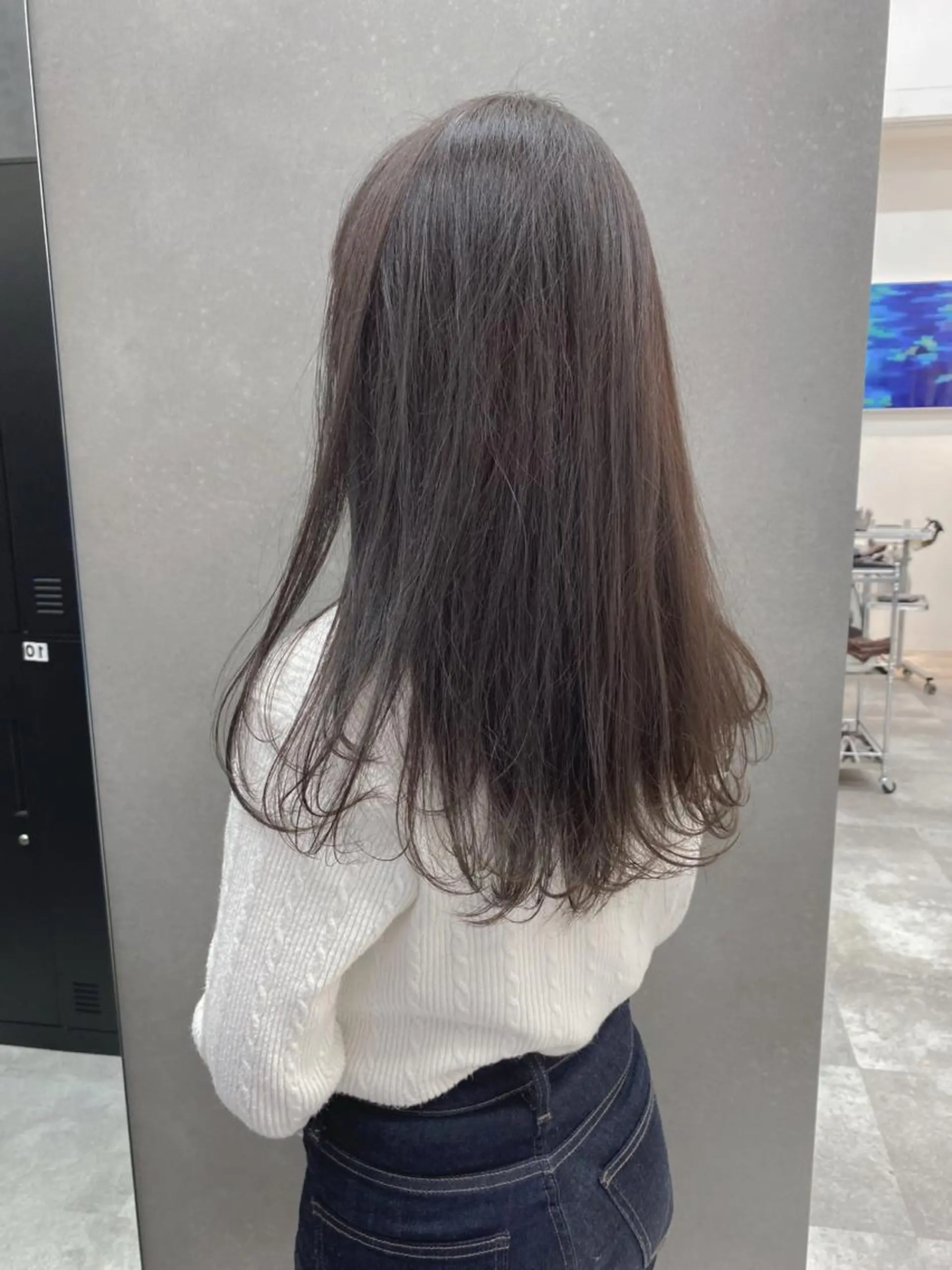 ミディアム カラー パーマ ヘアアレンジ メンズ キッズ ネイル マツエク・マツパ 子どものヘアアレンジ メンズバレイヤージュ メンズブリーチ メンズハイトーン メンズインナーカラー Olive🫒／赤み 消し／透明感のヘアスタイル