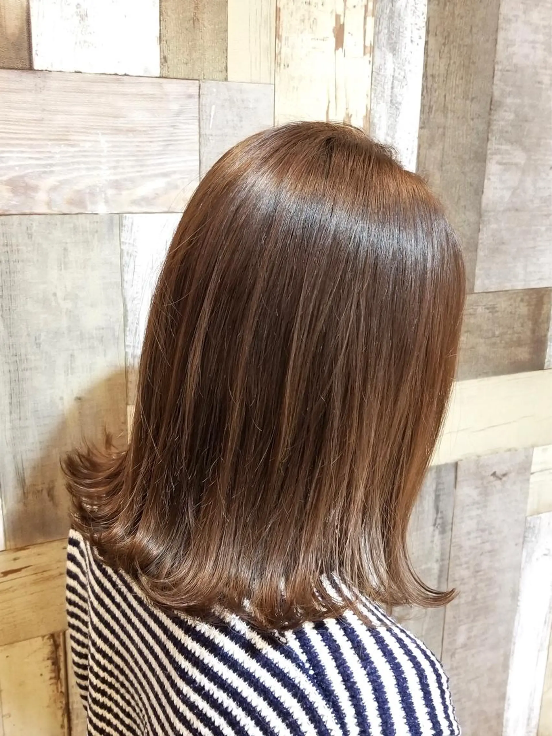 ミディアム ボブ 外ハネヘア カット ヘアカラー トリートメント 🍀favori🍀 kanekoのヘアスタイル