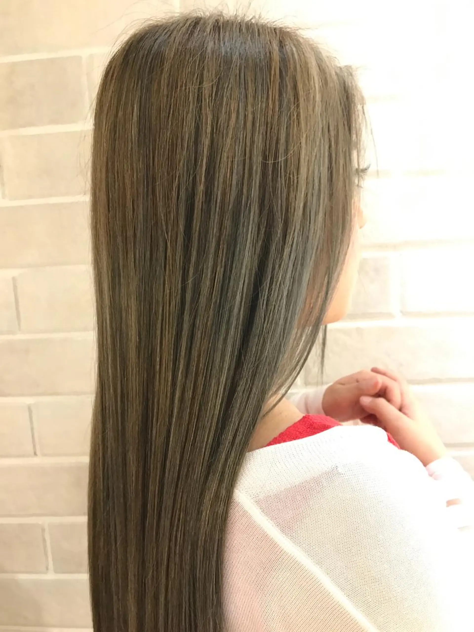 セミロング カラー 艶髪カラー&ウルフ フルカワ ヒロズミのヘアスタイル