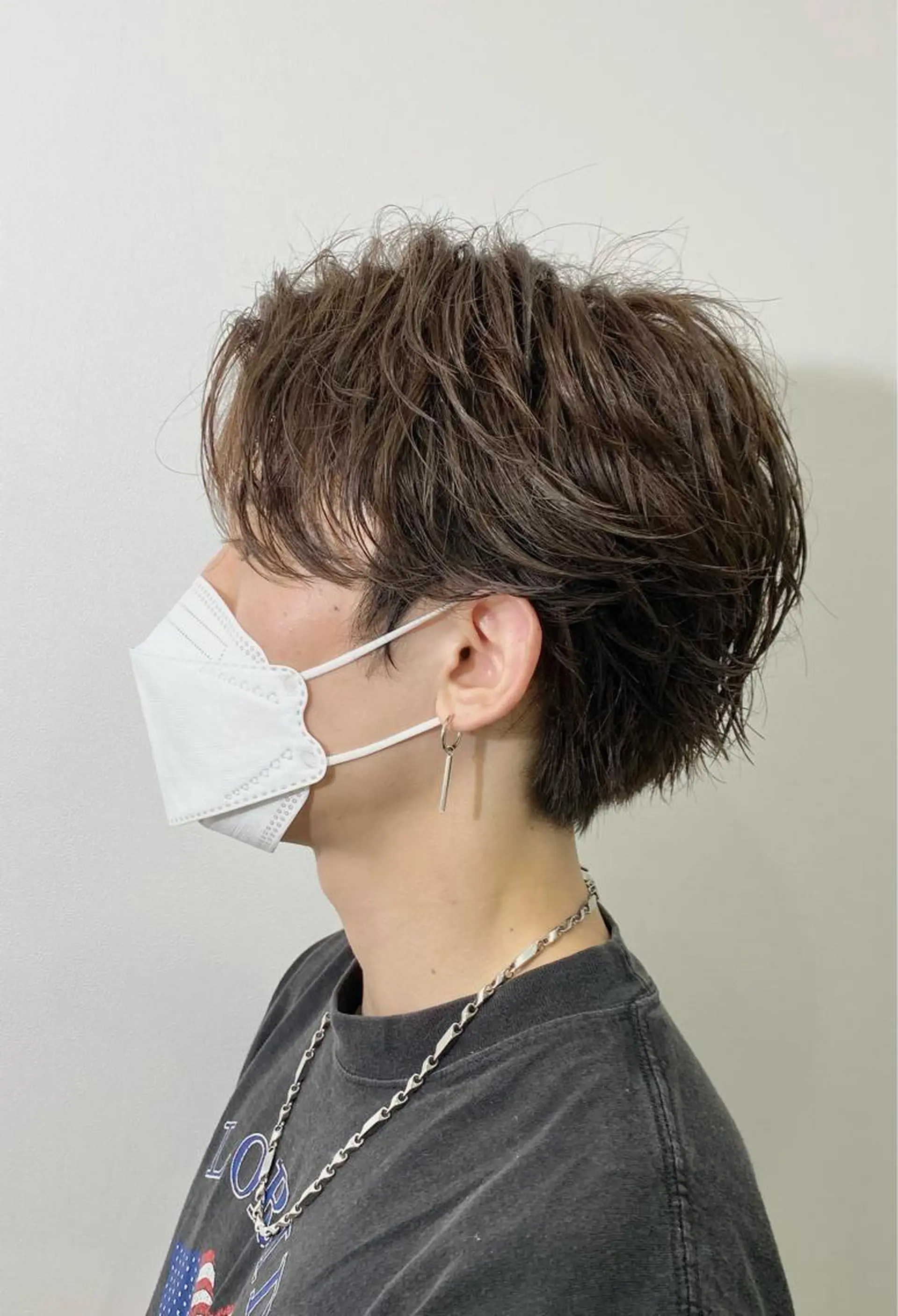 ショート カラー メンズ メンズブリーチ ブリーチ ブラウンカラー ブリーチなしカラー 黒須 蓮太のヘアスタイル
