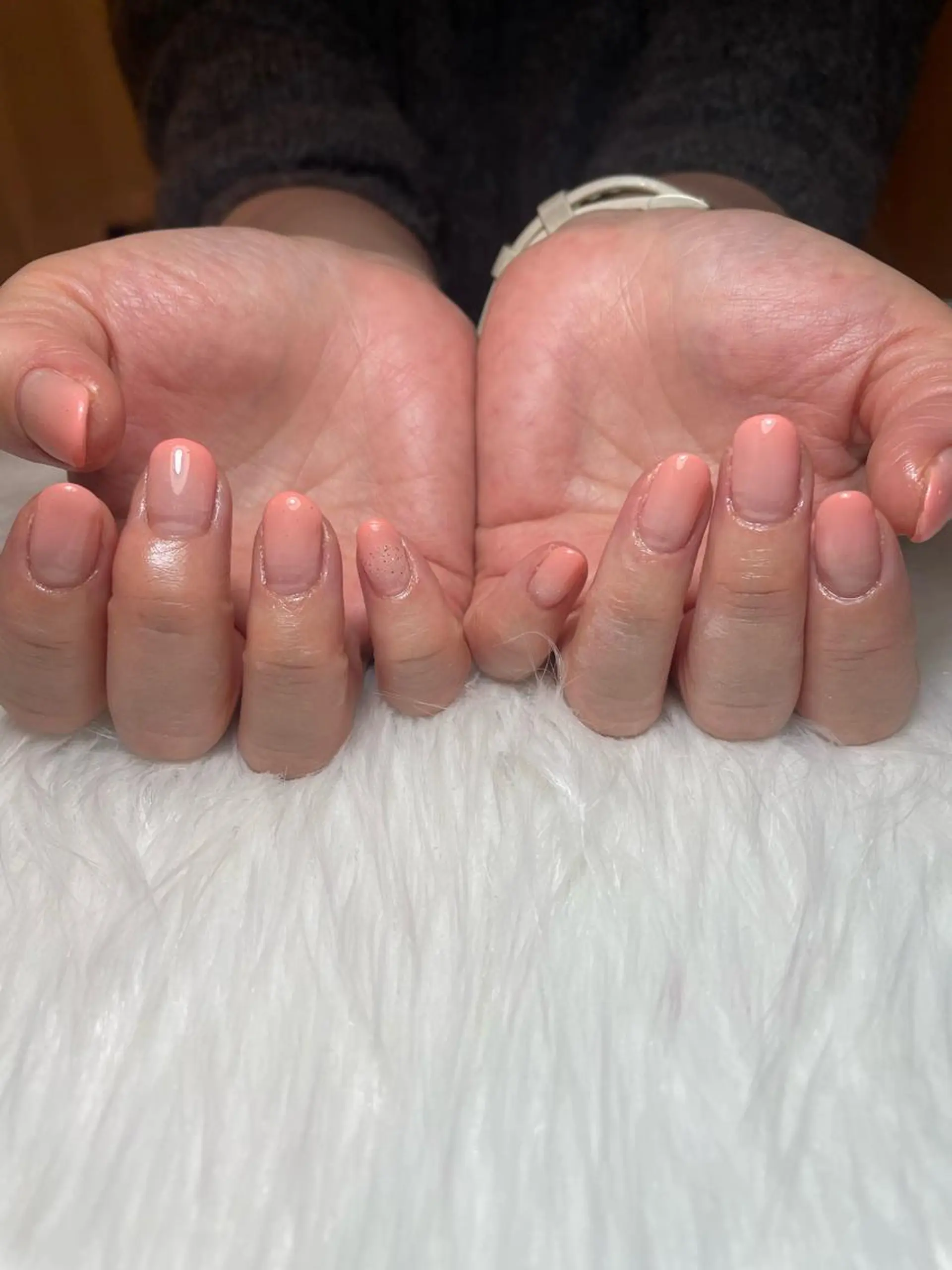 ネイル グラデーション 大袋駅東口徒歩2分 alivioのネイルデザイン