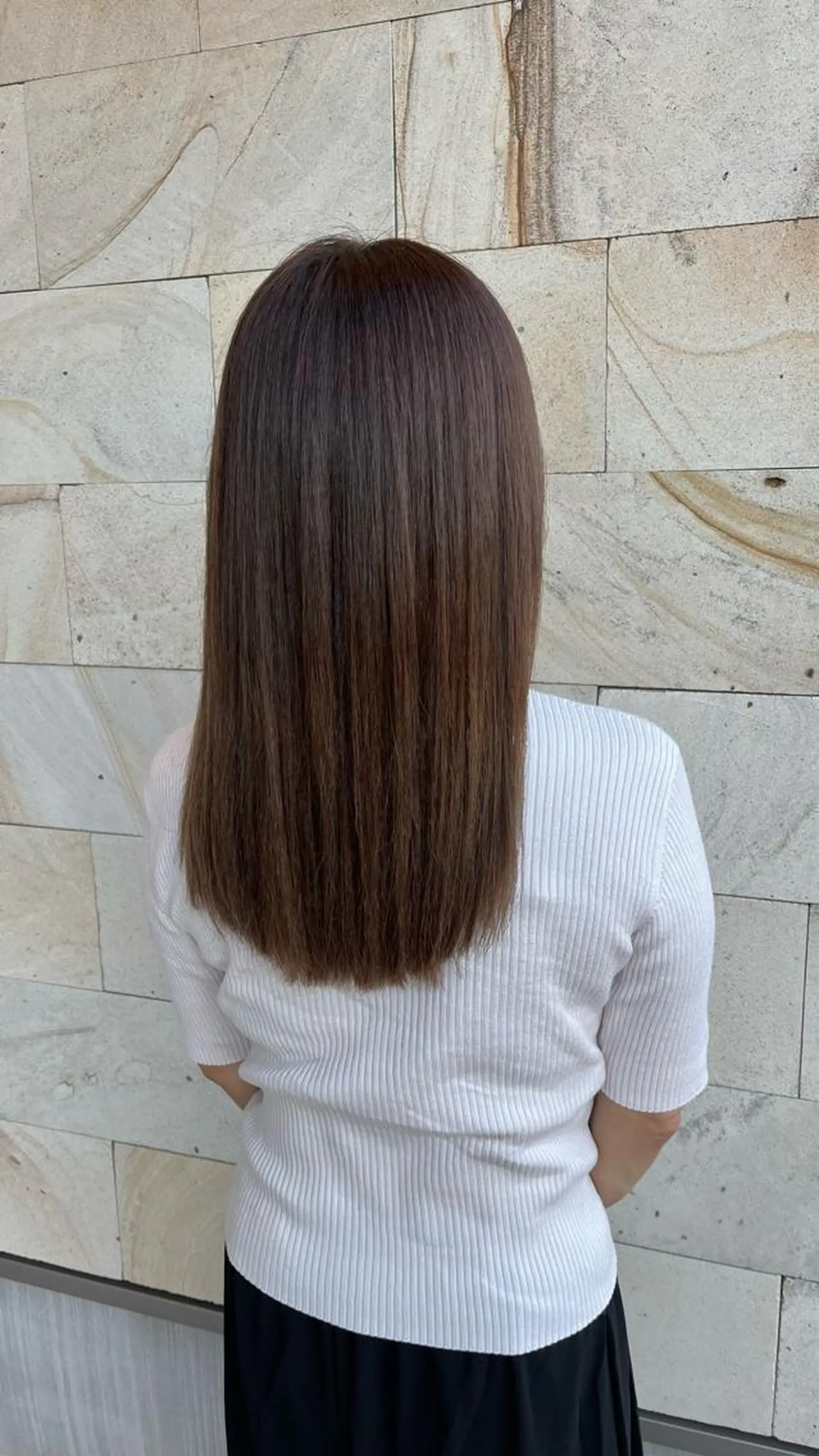 セミロング カラー ブラウンカラー 栗林 姫花のヘアスタイル