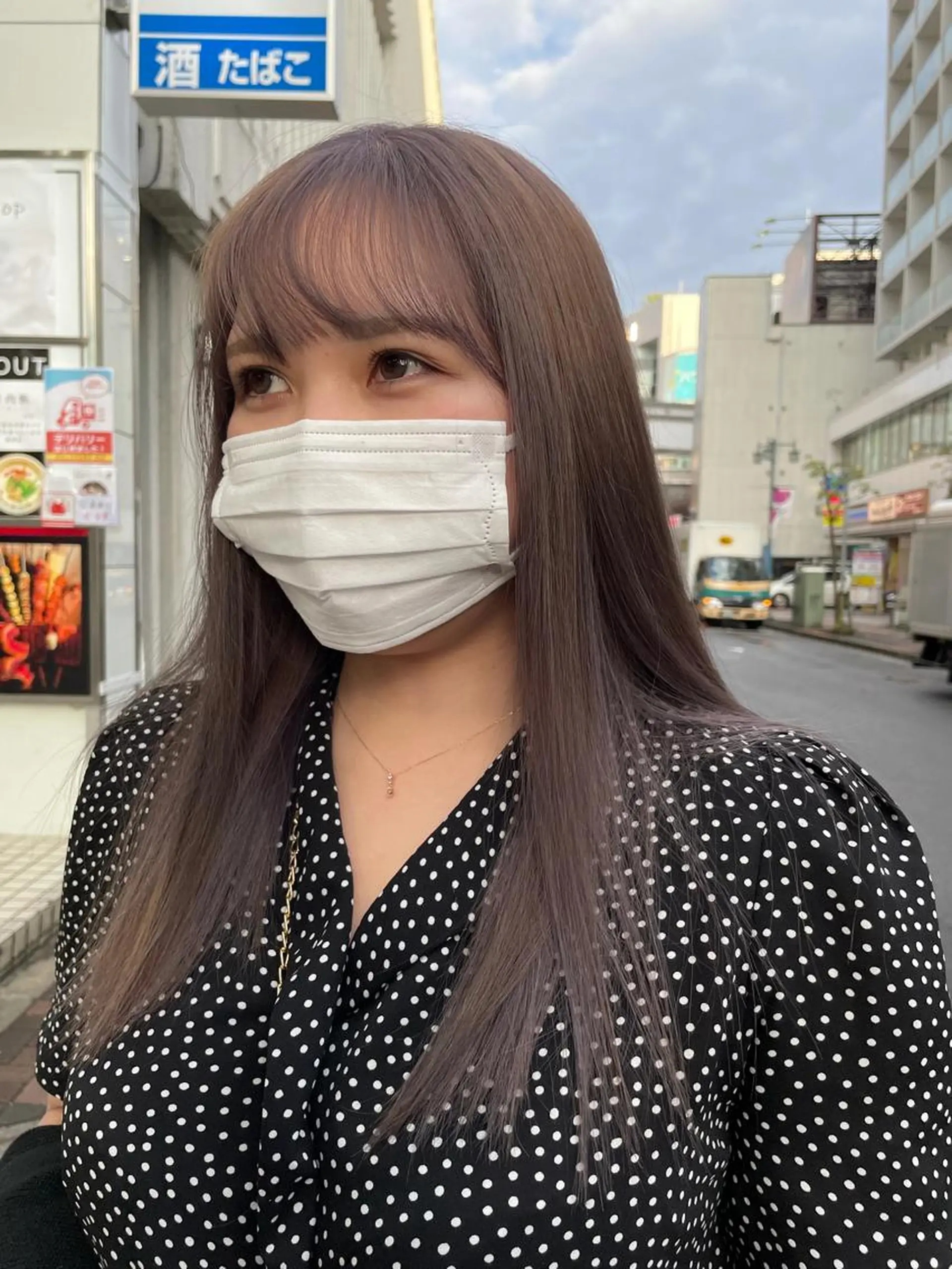 ロング カラー ブリーチ グレージュ ラベンダーカラー ラベンダーグレージュ ラベンダーグレー 個性派ネイル 🌼 ハルカ ♡の眉毛・アイブロウイメージ