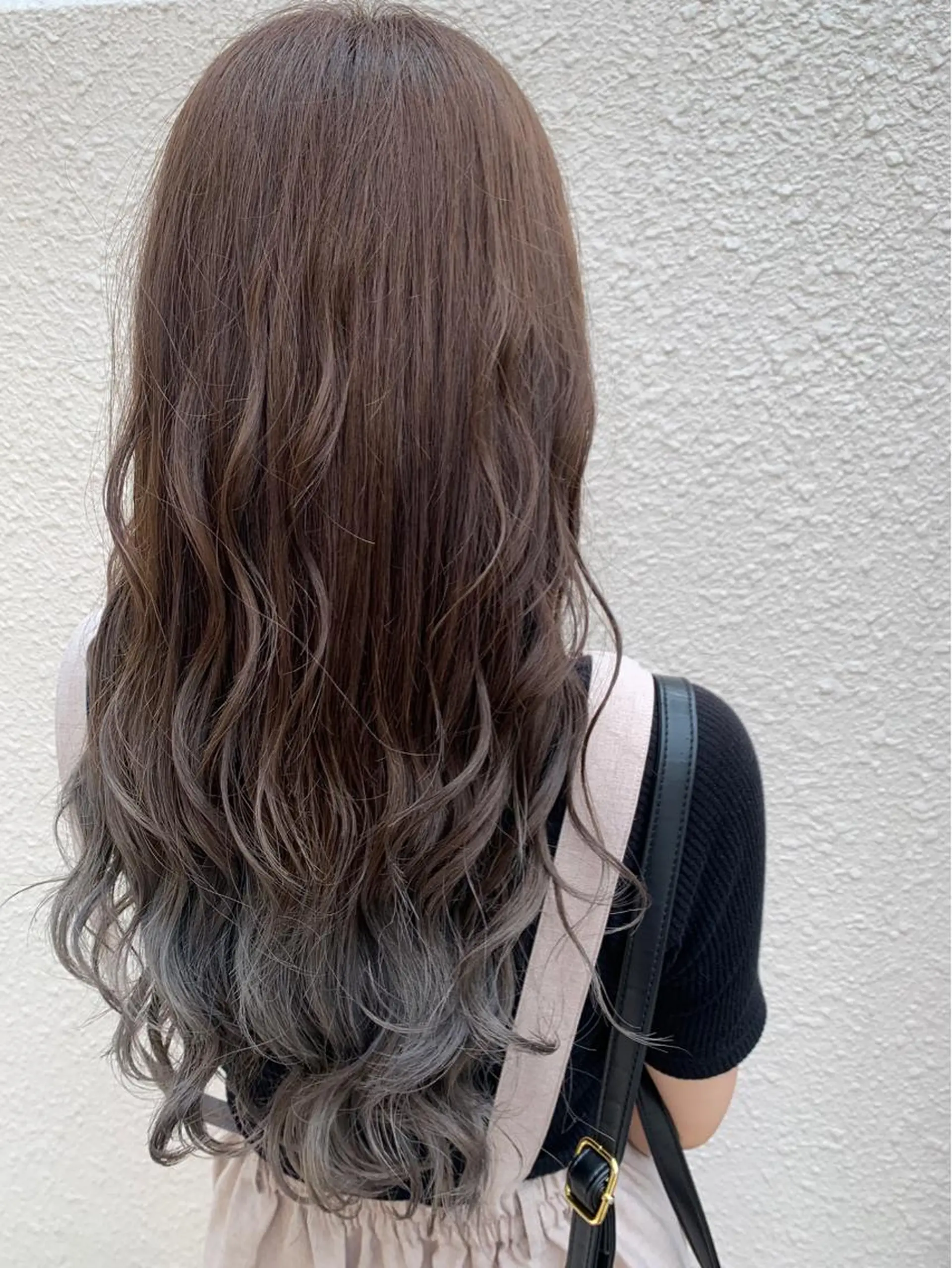 ロング 透明感ハイライト◎ 伊藤夏海のヘアスタイル