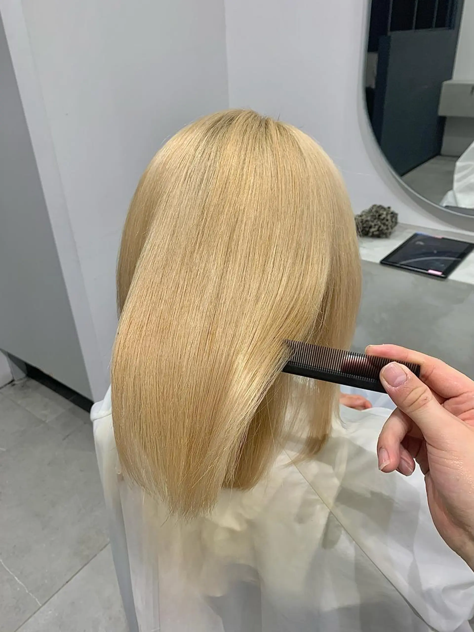 セミロング カラー ブリーチ 縮毛矯正 トリートメント 酸熱トリートメント カット トリートメント traceby8所属・traceby8 小濱彰太のヘアスタイル
