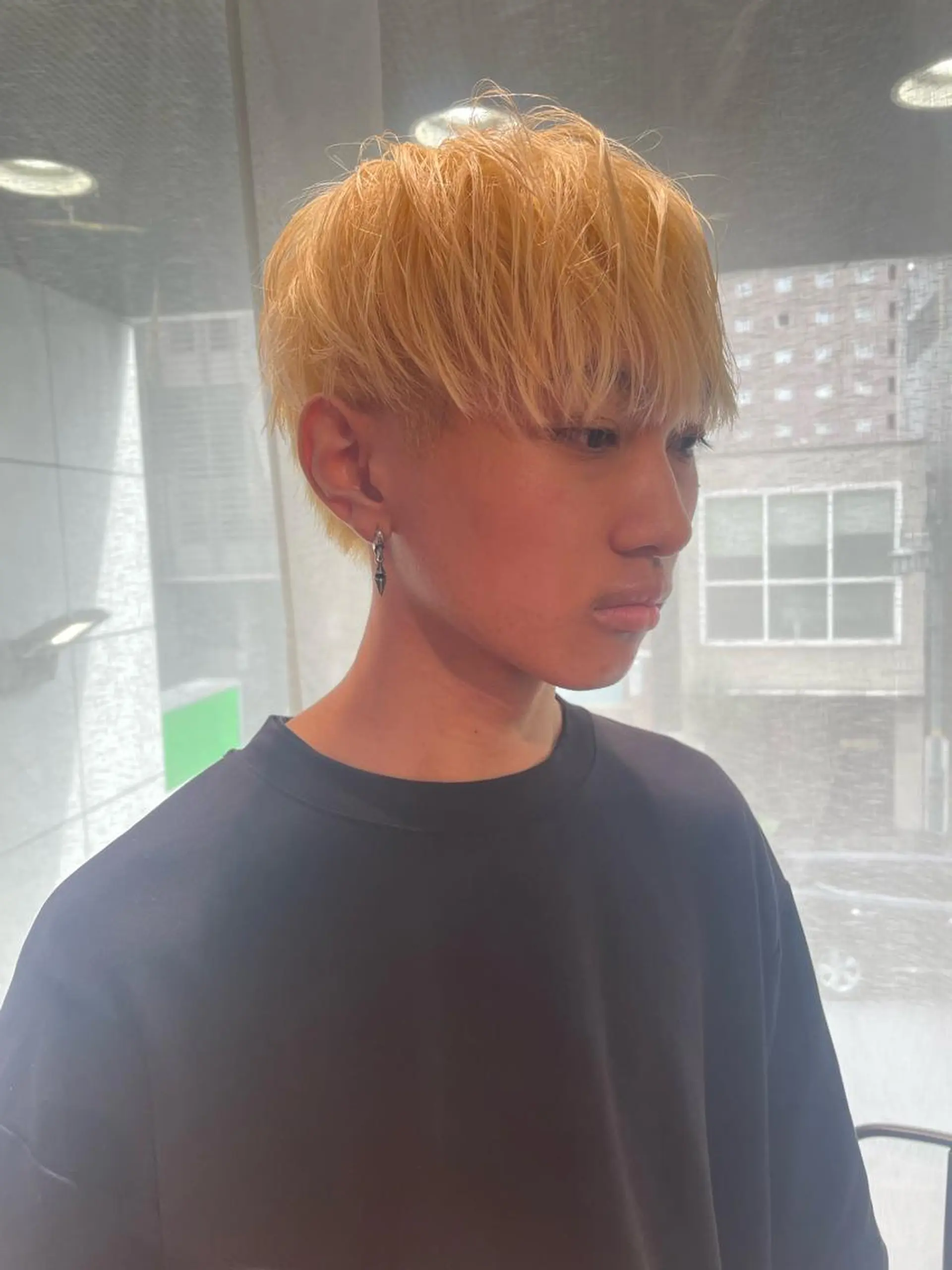 ショート メンズ メンズハイトーン メンズパーマ 学生（メンズ向け） 学生 ヘアカラー メンズ/艶髪/カラー サクラ🌸のヘアスタイル