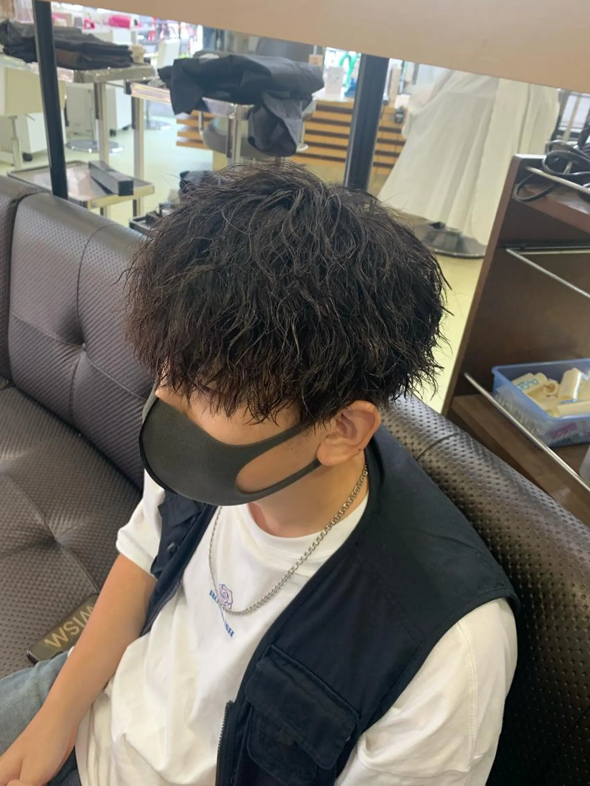 ミディアム カラー パーマ メンズ ヘアカラー ダウンパーマ🇰🇷 毛流れパーマ【かな】のヘアスタイル
