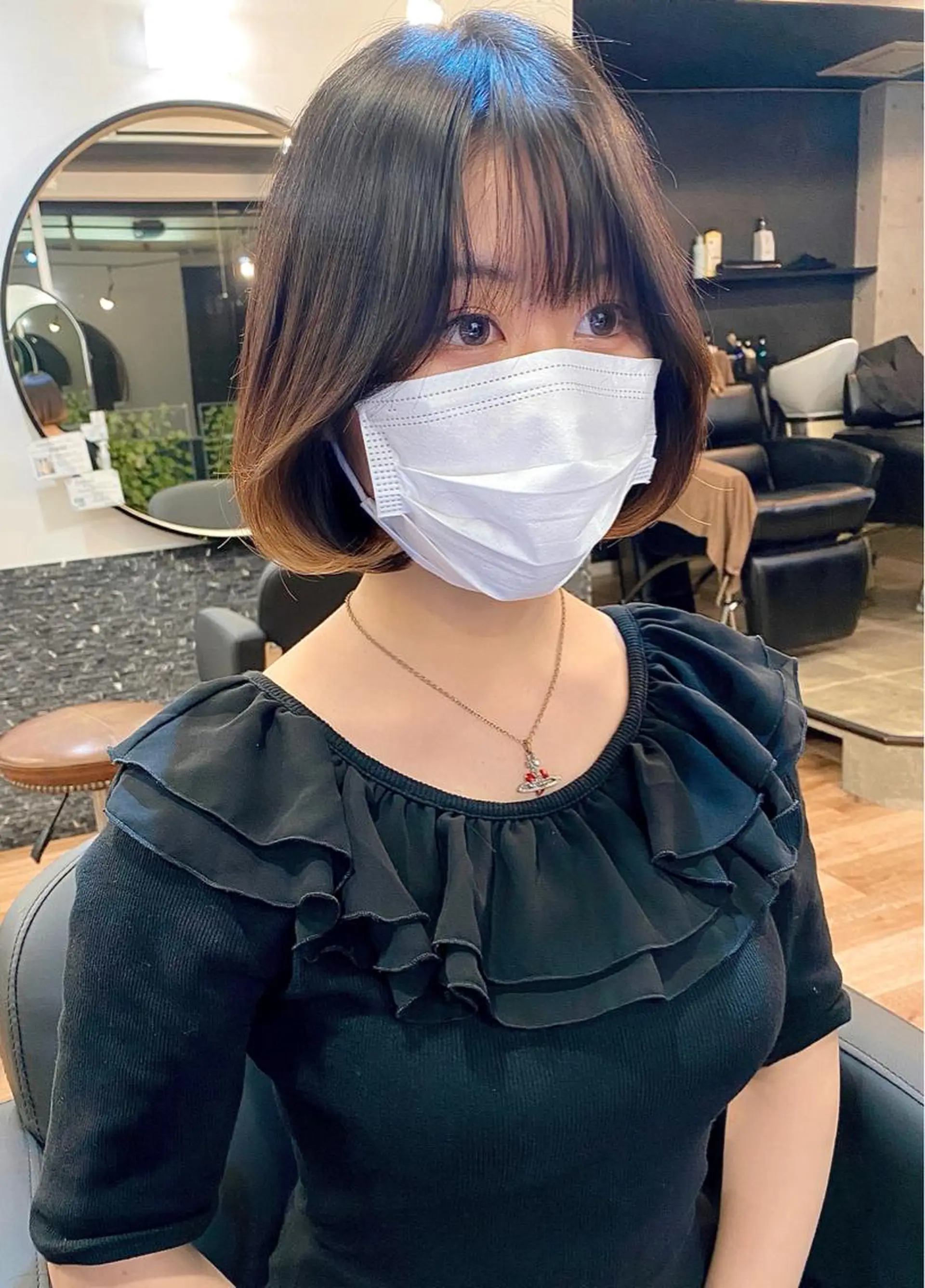 ミディアム カラー ベージュカラー ブリーチ ケアブリーチ イヤリングカラー グレージュ カット ヘアカラー トリートメント 大人可愛いヘア 大田のヘアスタイル