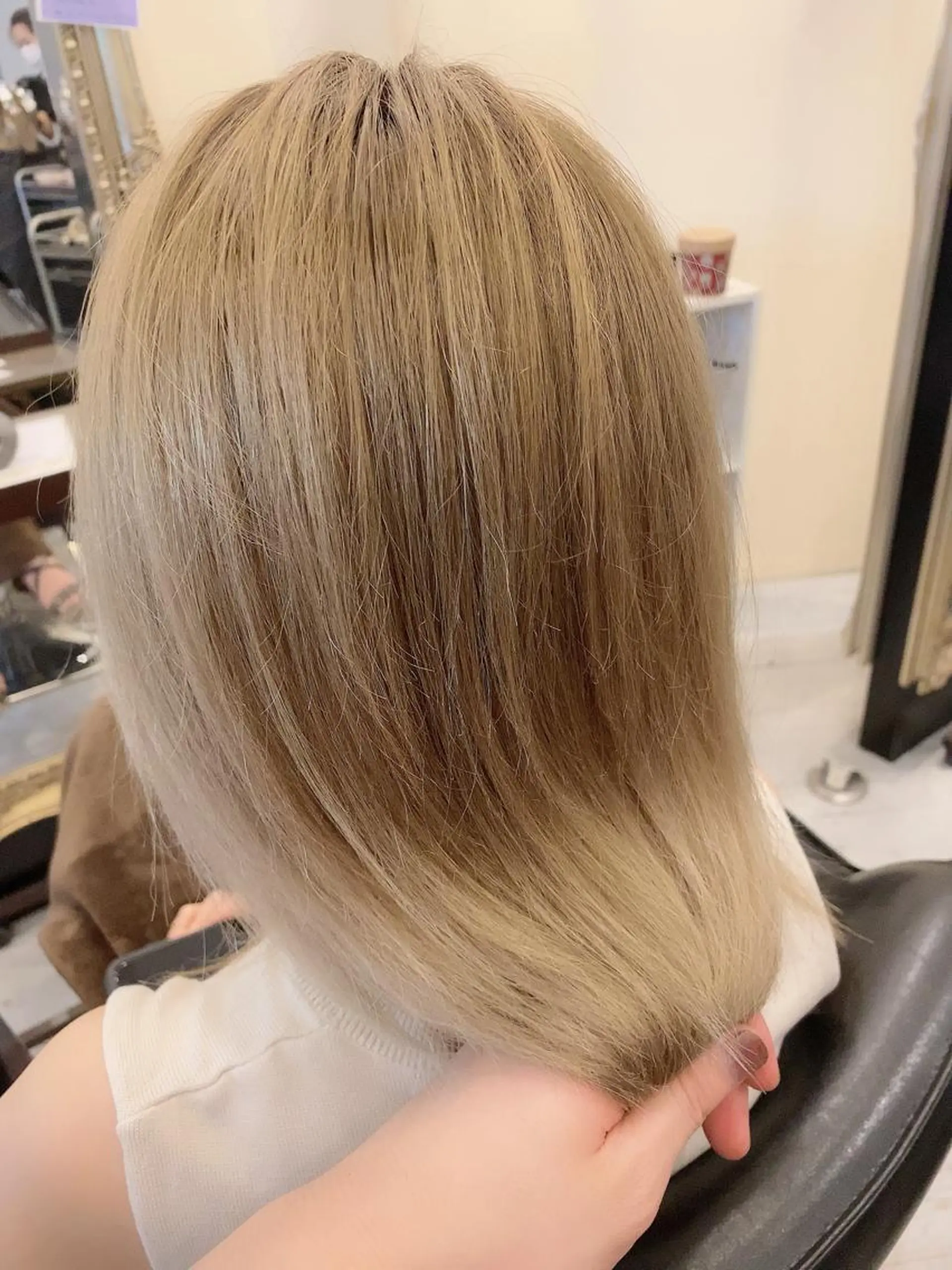 セミロング カラー カット ヘアカラー トリートメント 🍀Moda by Grande🍀のヘアスタイル