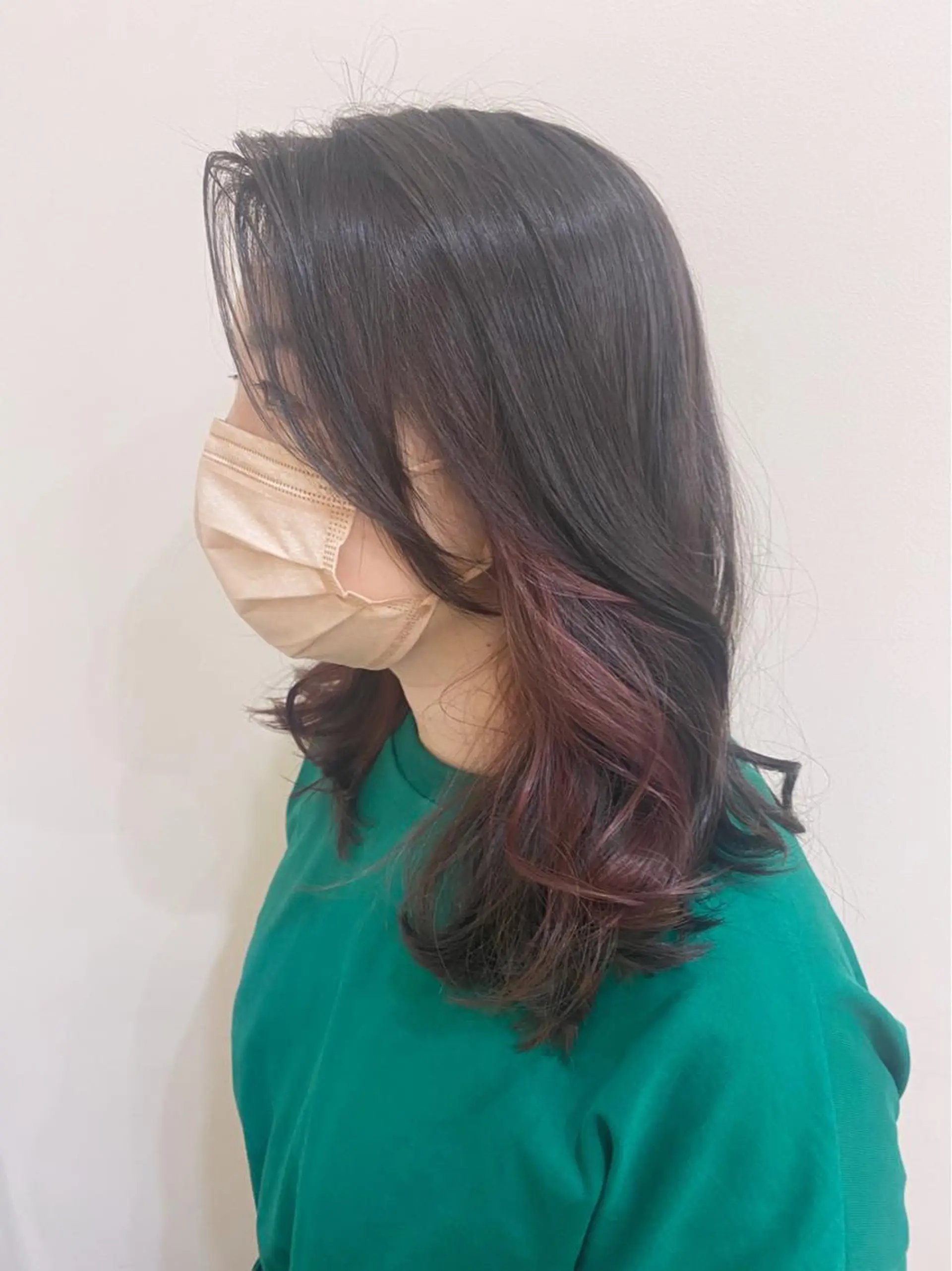 セミロング カラー ブリーチ インナーカラー ピンクカラー カット ヘアカラー トリートメント ヘッドスパ 艶•透明感カラー フィーシーのヘアスタイル