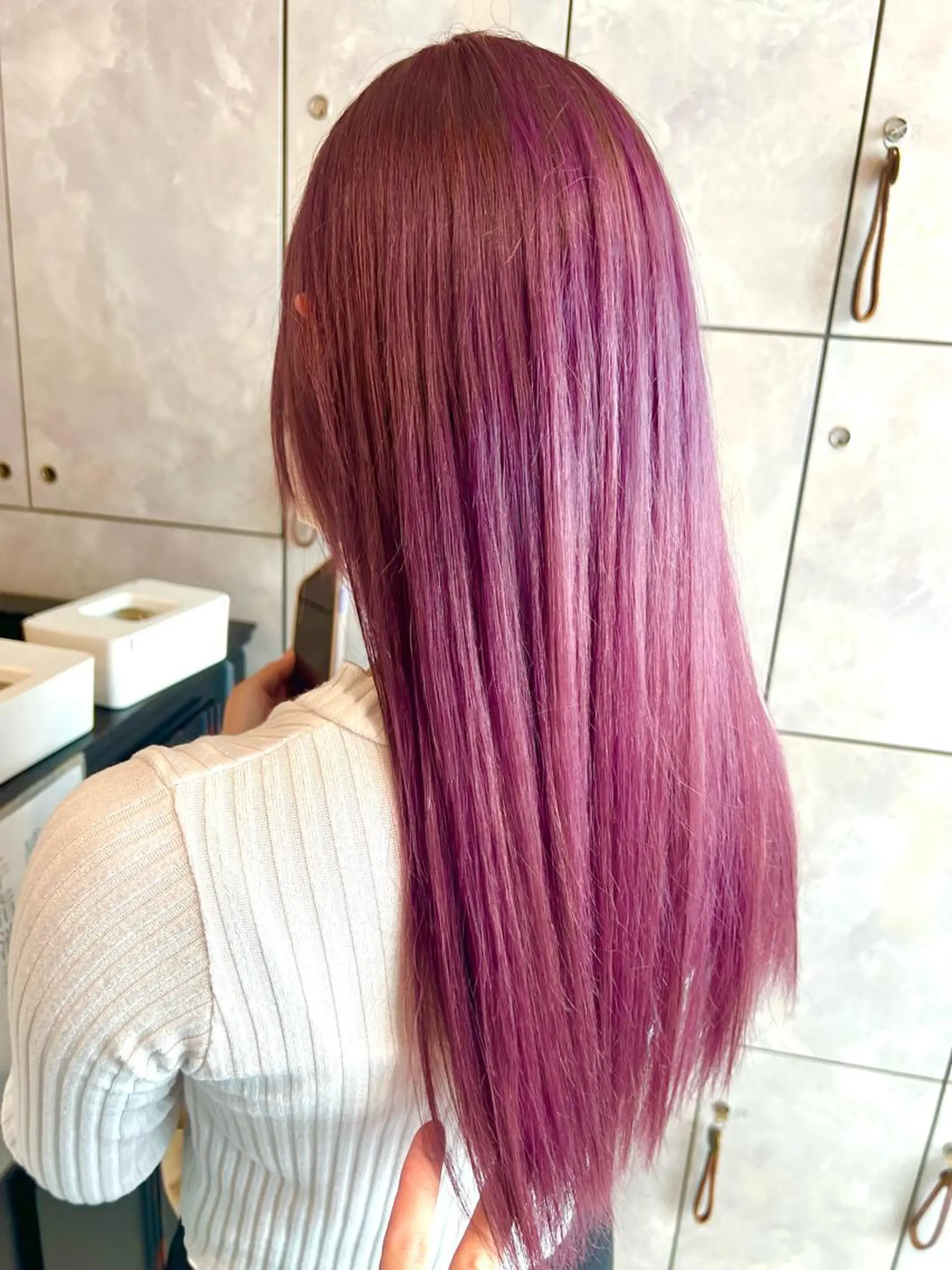 ロング カラー ヘアアレンジ ネイル ヘアカラー トリートメント ヘアセット 🌈インナーカラー ‘ショウマ’🌈のヘアスタイル