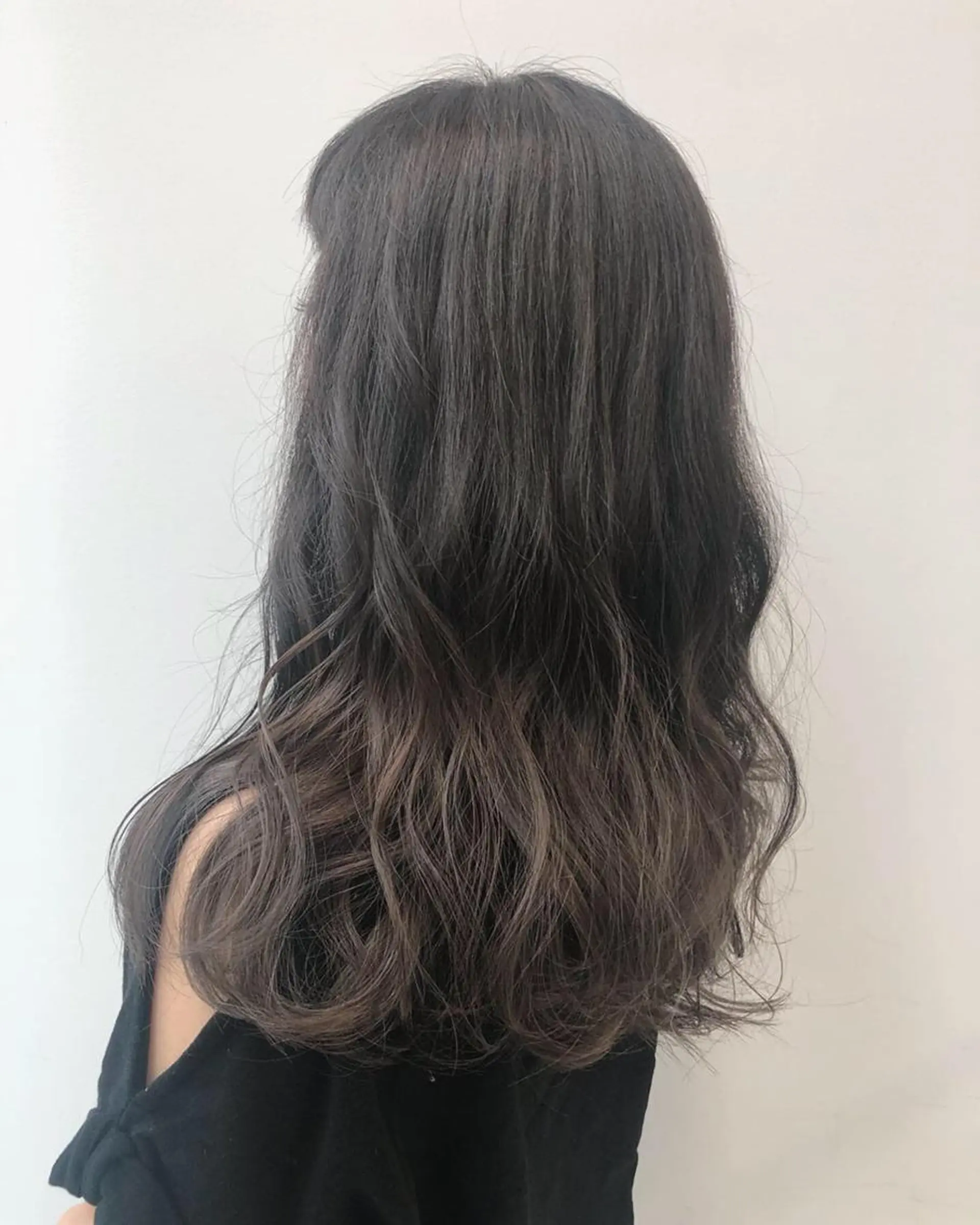 ロング カラー ブリーチ&似合せボブ 田中寛十のヘアスタイル