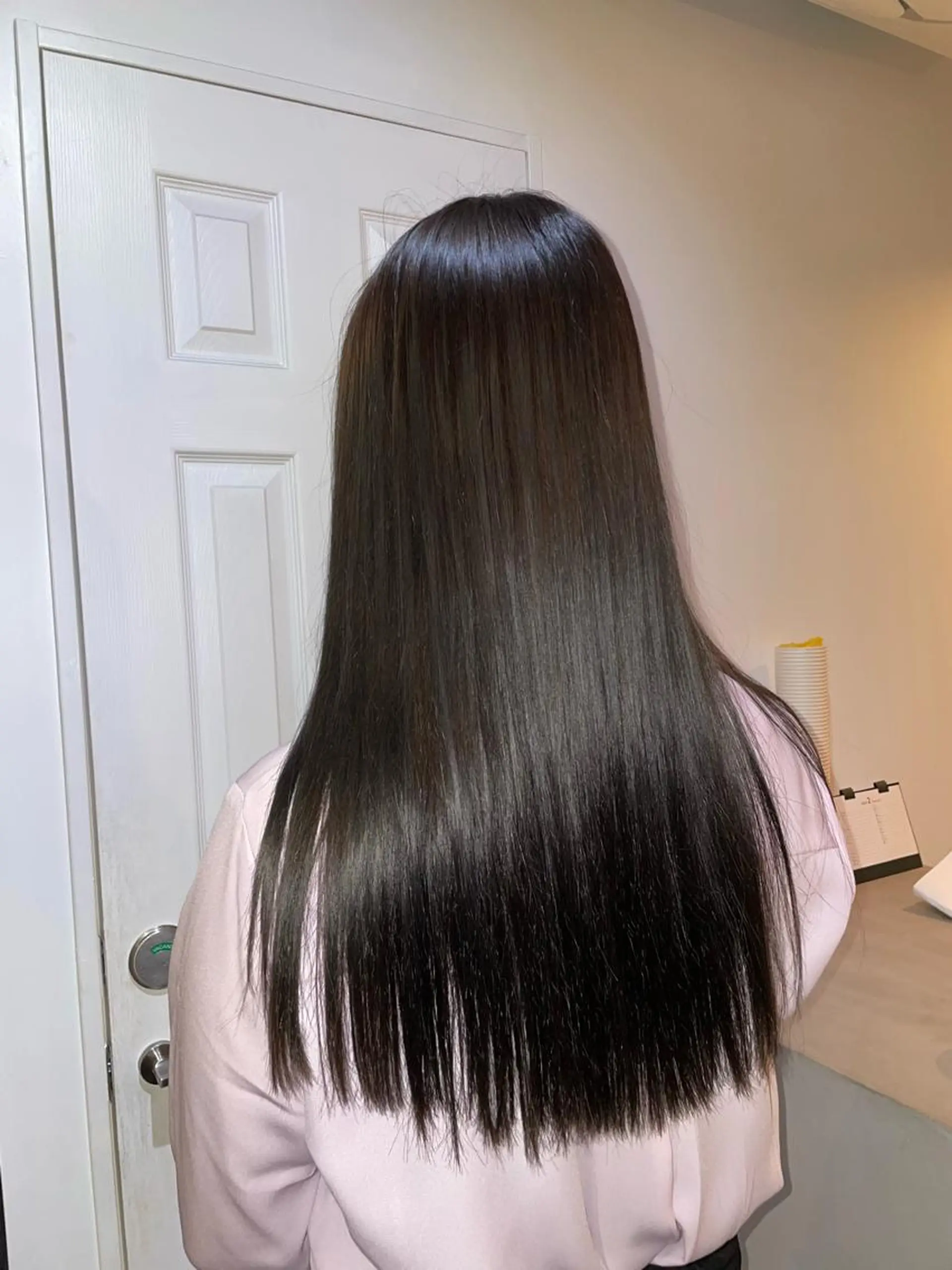 ロング カラー 透明感カラー オリーブカラー ゆるふわガーリーst yle🩰yuukaのヘアスタイル