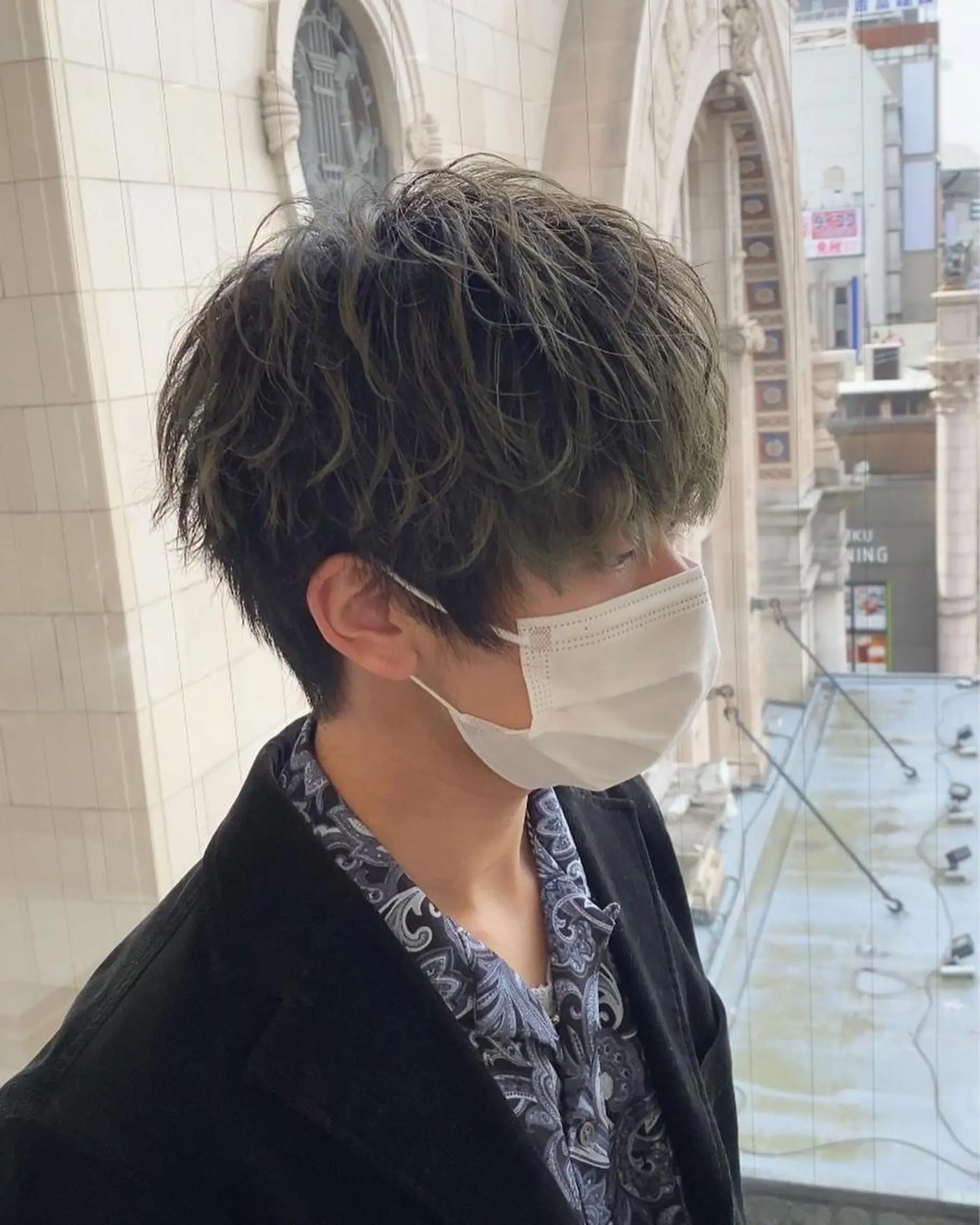 メンズ 透明感ブリーチ/ メンズパーマのヘアスタイル