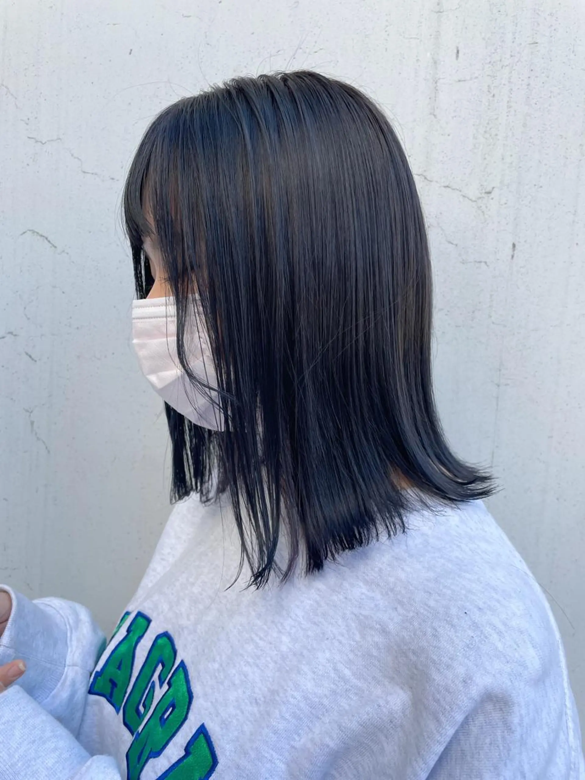 ミディアム カラー アディクシーカラー 黒髪 ブルーカラー ブルーブラック 透明感カラー ヘアカラー 藤澤 夏実/インナーカラーのヘアスタイル