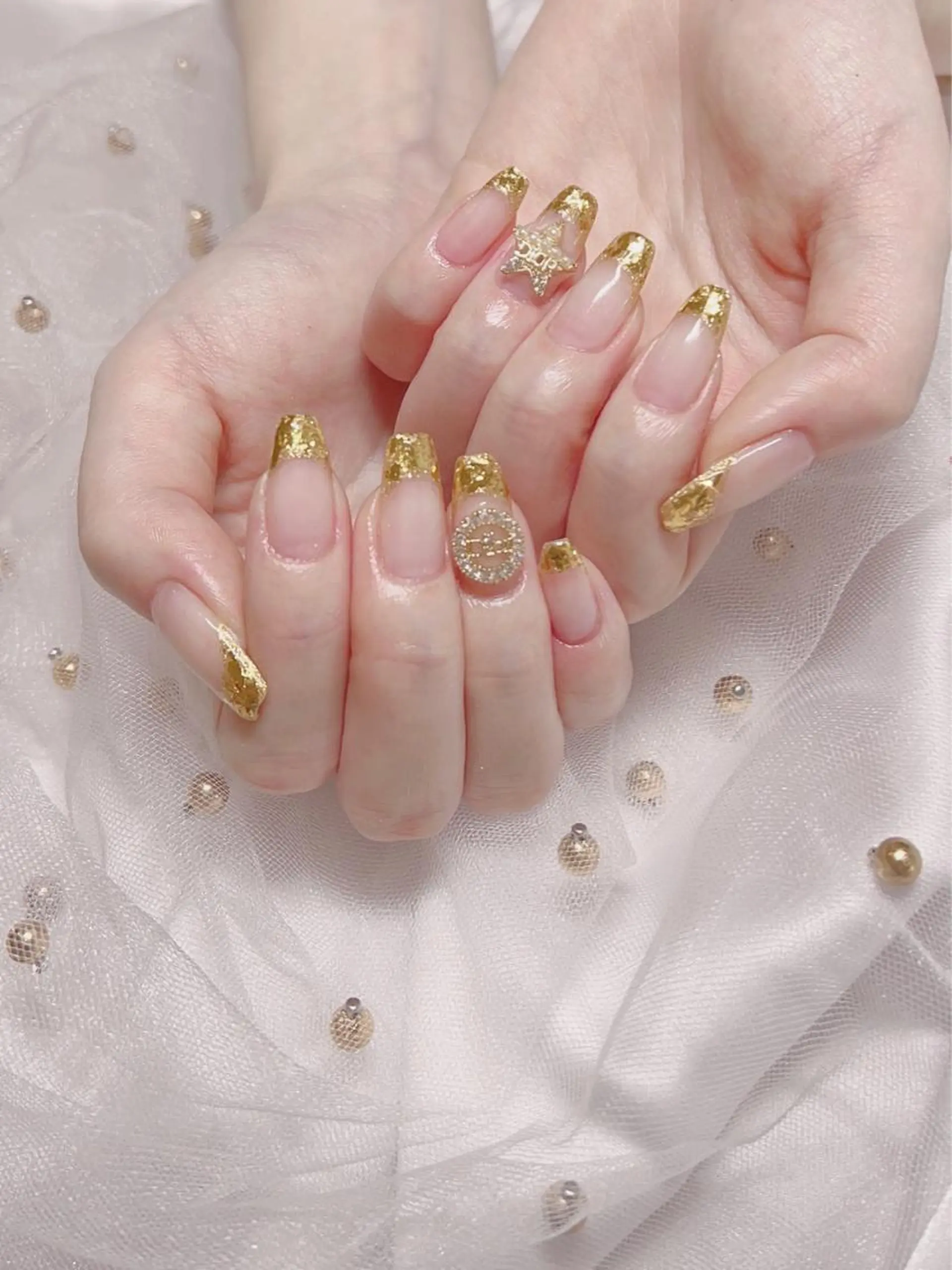 ネイル オーロラネイル フレンチネイル ジェルネイル 韓国ネイル マグネットネイル ハンドネイル ハンドケア EN nailsalon所属・【ENサロン】 Rei🎀Nailのネイルデザイン