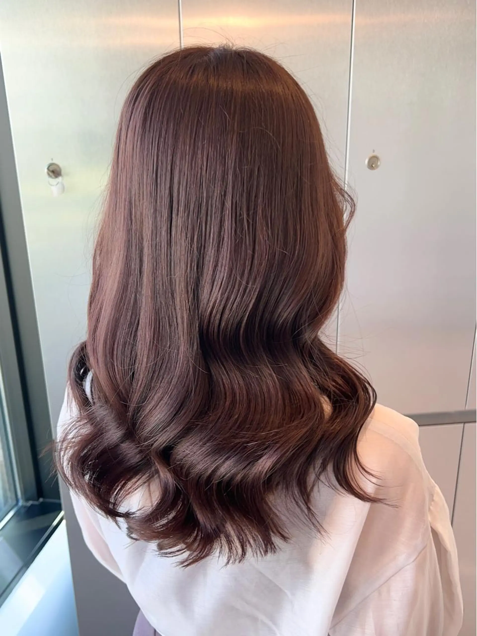 セミロング カット ヘアカラー 🫧髪質改善•艶カラ ー特化🫧谷奥甲太のヘアスタイル