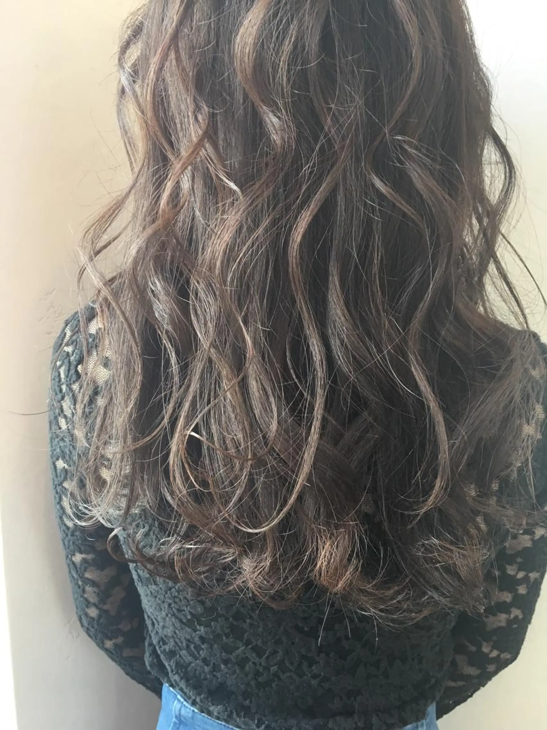 ロング カラー アッシュ ベージュカラー ハイライトカラー ハイライト TOWA 野村　コウダイのヘアスタイル