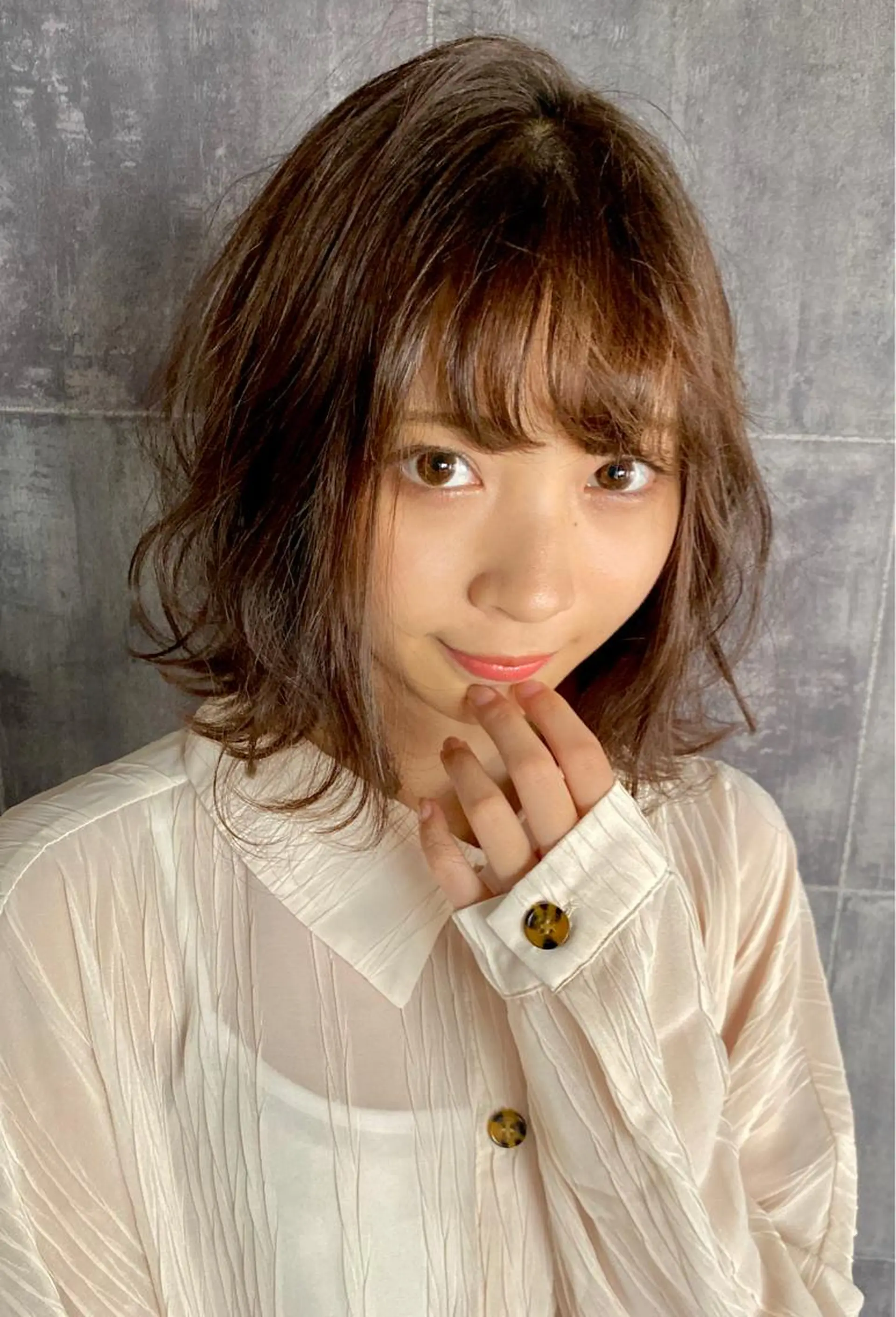 ショート アッシュ 伸ばしかけ ショートヘア 外ハネヘア カット ヘアカラー ✨圧倒的満足度◎ 小顔美人ショート✨佃のヘアスタイル
