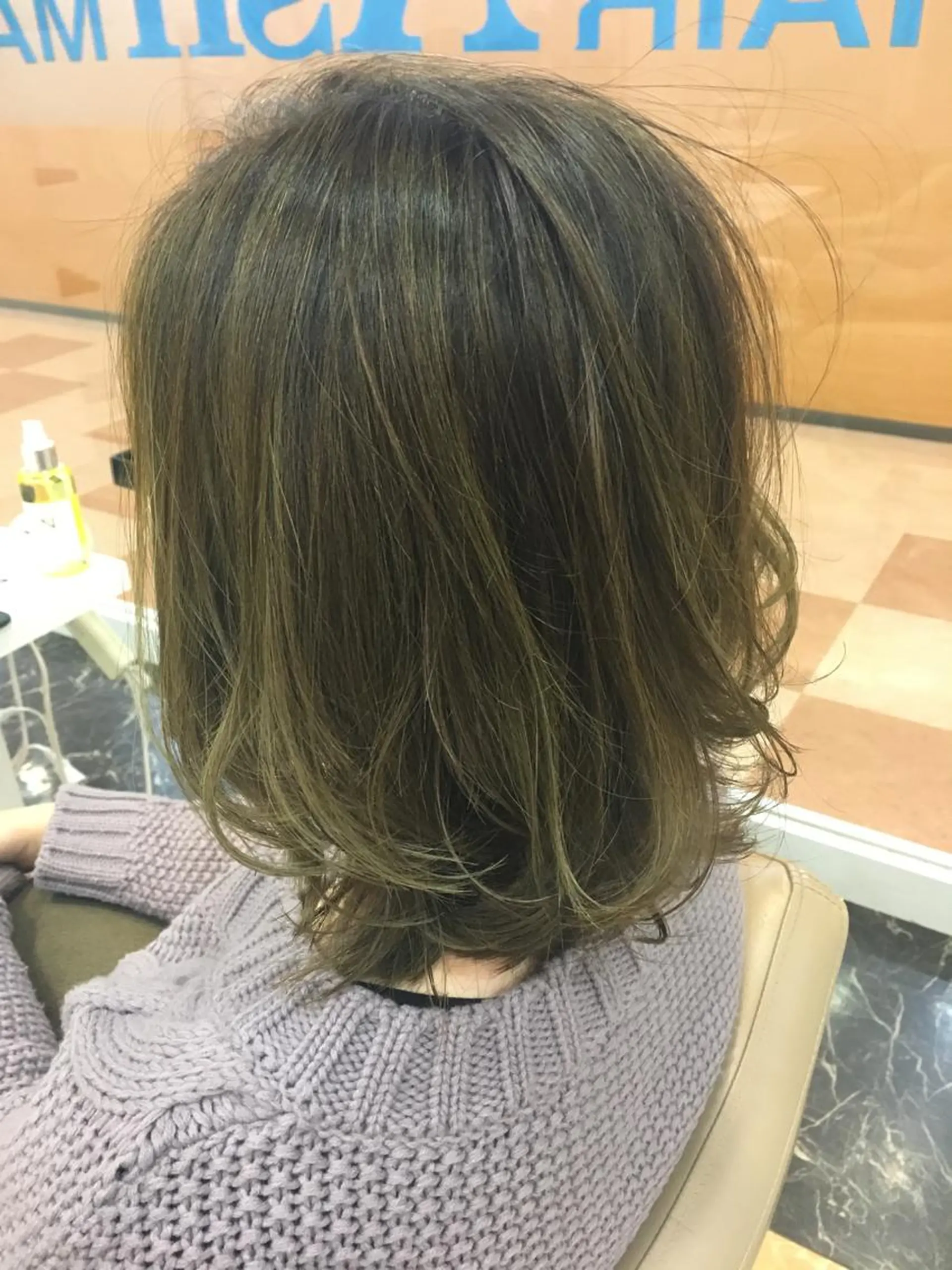 ミディアム カラー イルミナカラー カット ヘアカラー トリートメント 阪口 雄佑のヘアスタイル