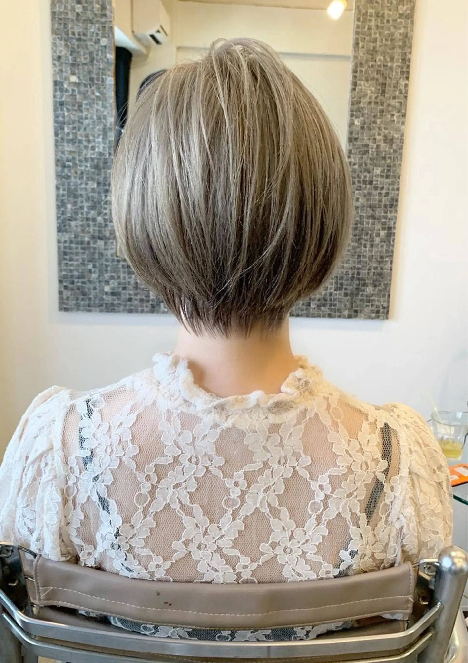 ショート くせ毛 顔周りカット 似合わせカット 小顔カット トリートメント カット ヘアカラー トリートメント 武田涼レイヤーカット 髪質改善×縮毛矯正のヘアスタイル