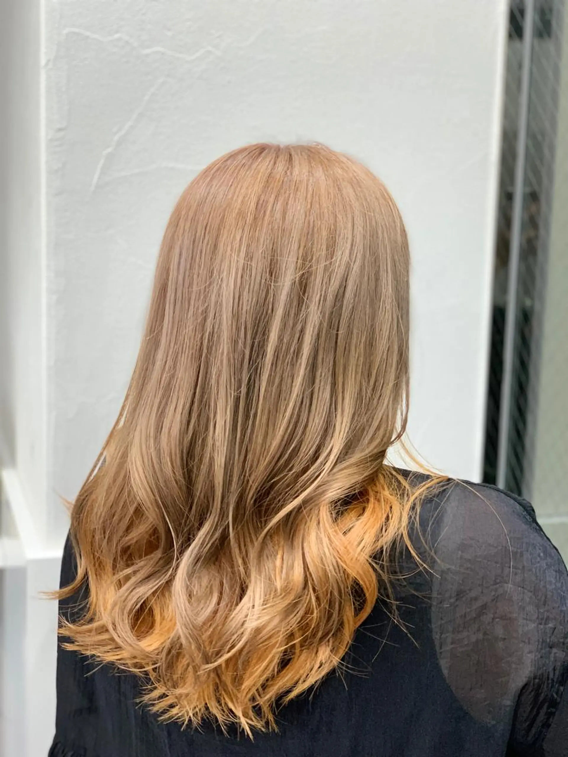 ロング カラー ベージュカラー ハイトーンカラー ミルクティーベージュ オレンジ カット ヘアカラー ヘアセット 🌼杉田 胡桃🌼のヘアスタイル