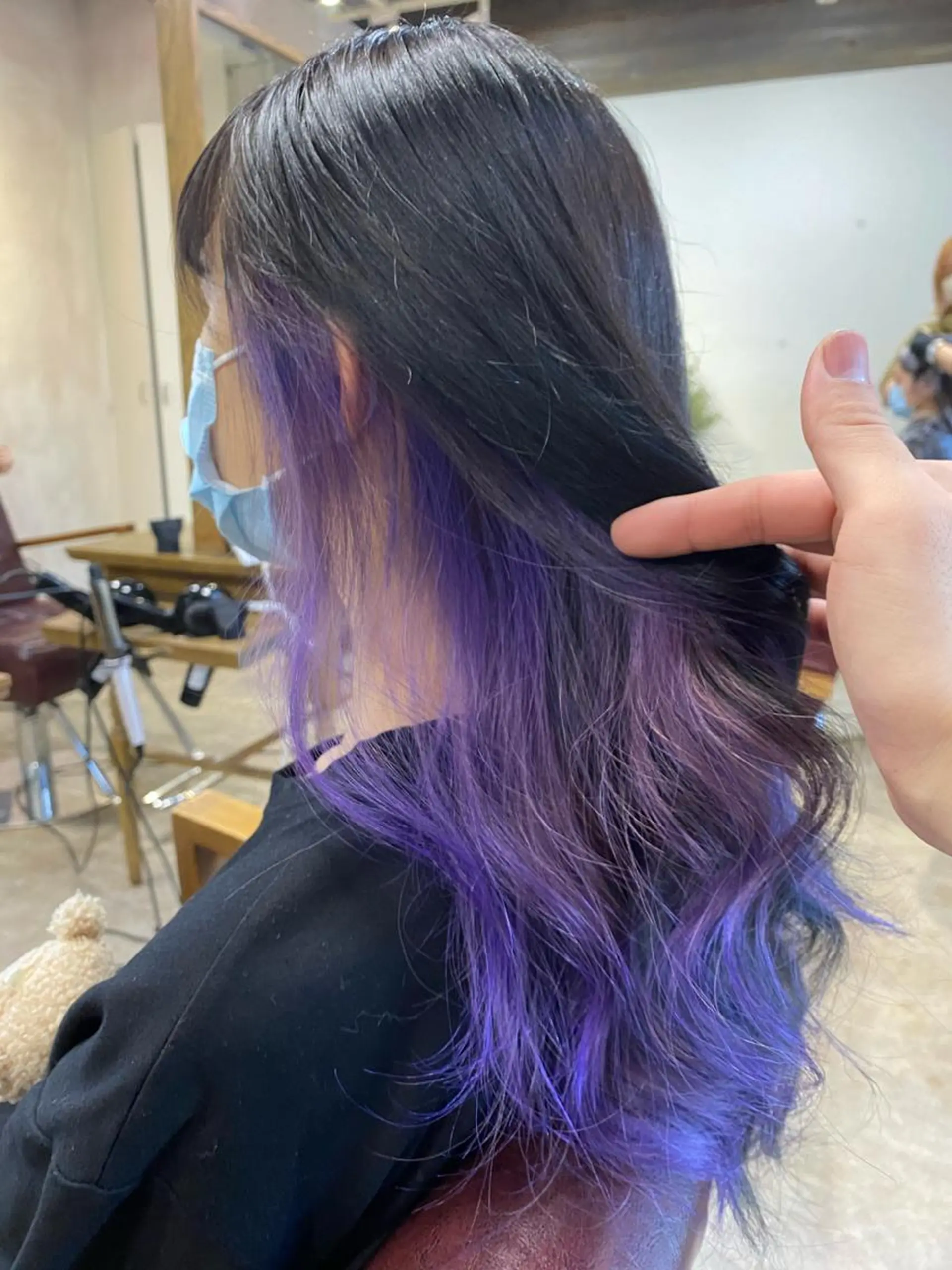 ロング カラー ブリーチ イヤリングカラー インナーカラー ヘアカラー ALLY（アリー）所属・ミニモお気に入り数 No.1宍戸雄弥のヘアスタイル