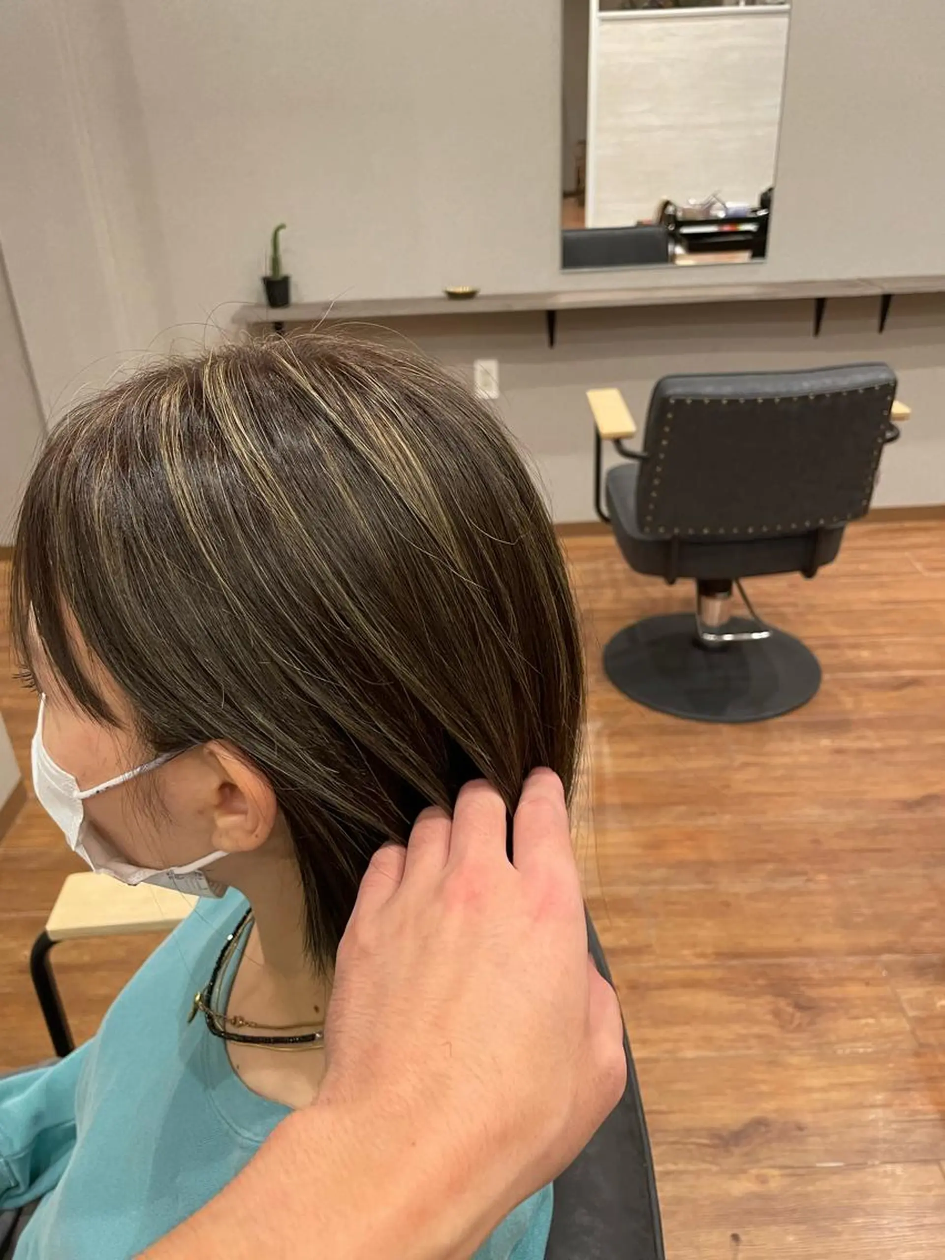 ミディアム カラー ハイライトカラー ハイライト ヘアカラー トリートメント clocca所属・鵜飼 真伍のヘアスタイル