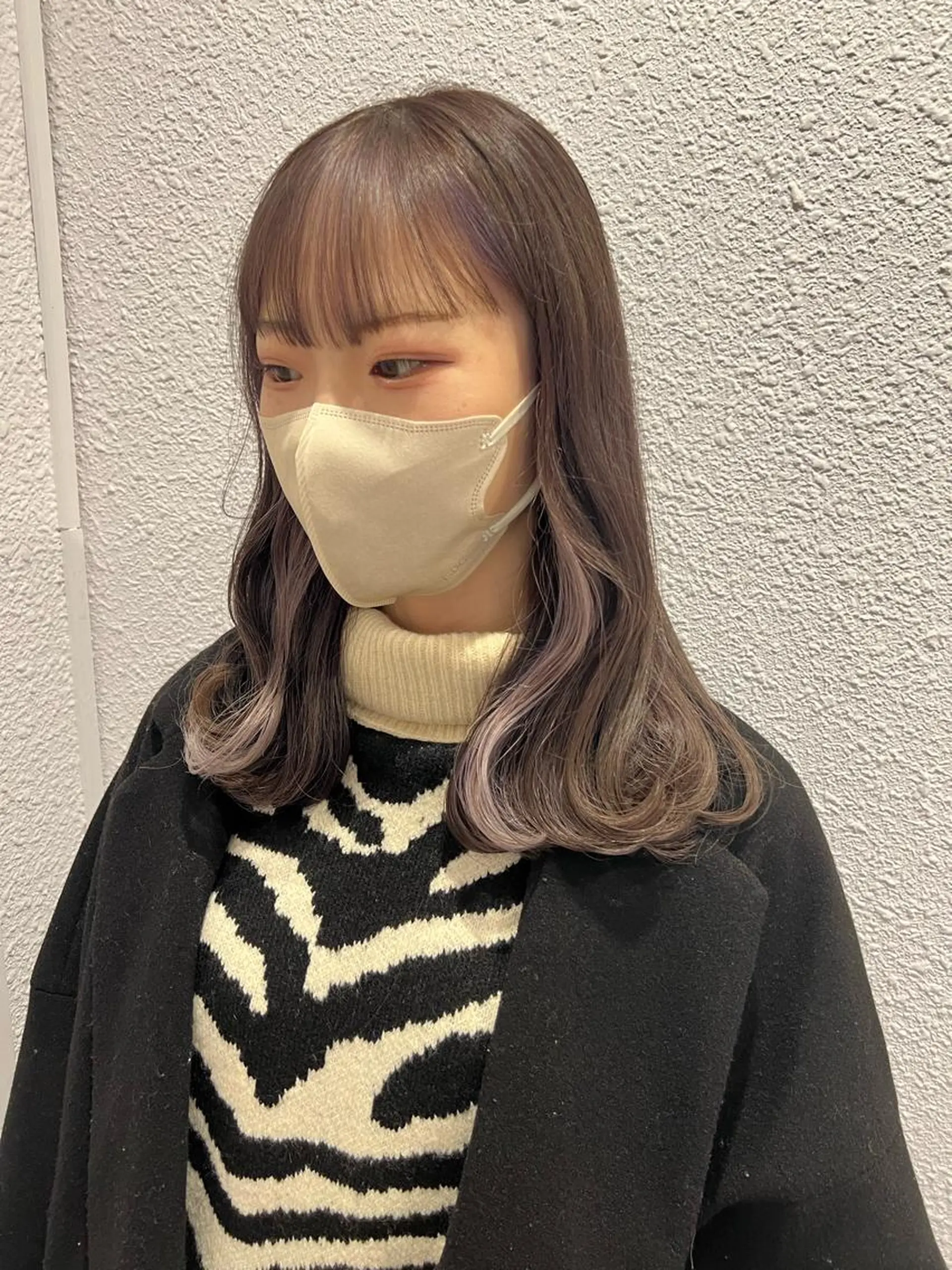 セミロング カラー ヘアカラー 韓国🇰🇷レイヤー おくれ毛/顔まわりのヘアスタイル