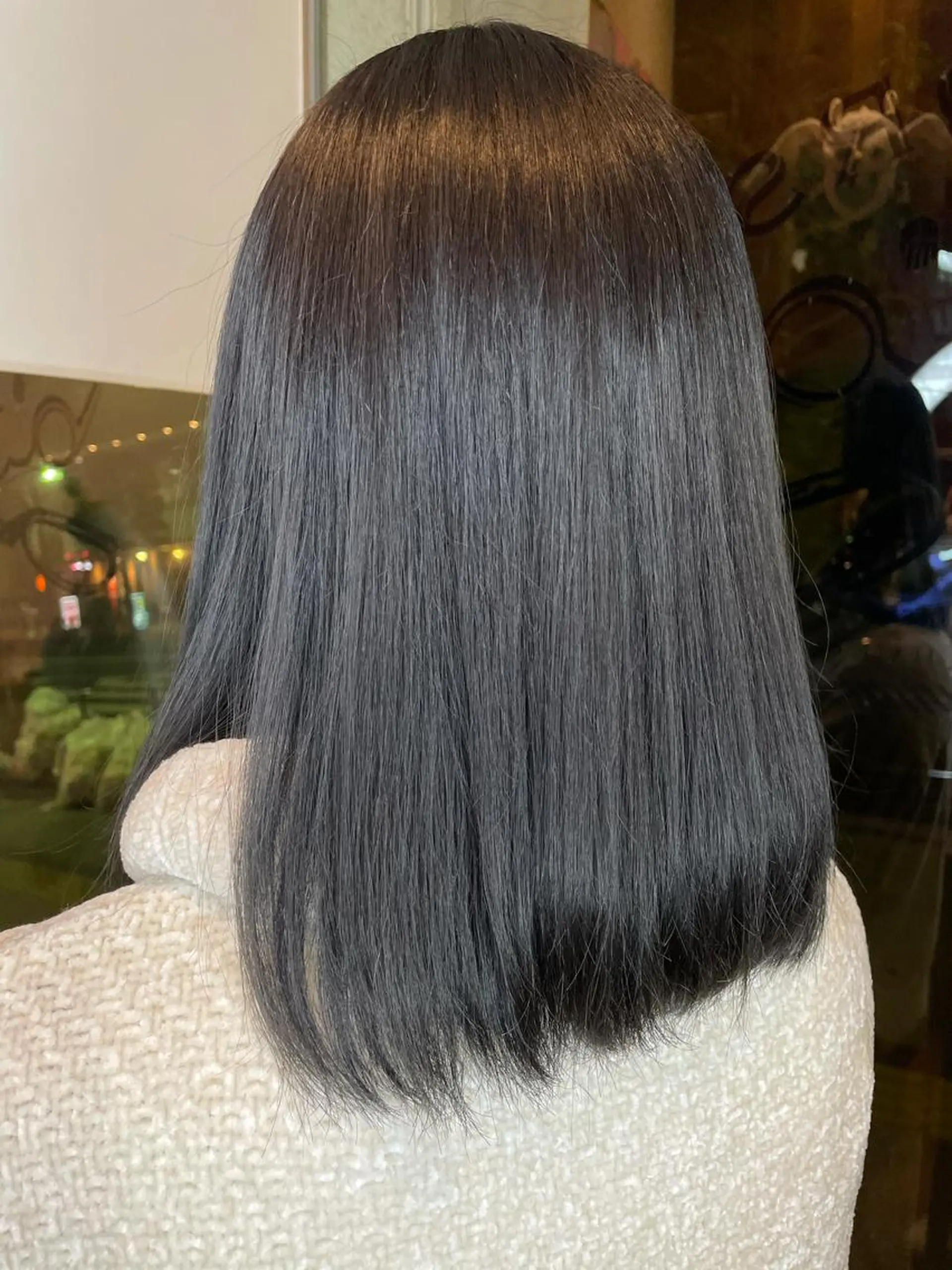 ミディアム カラー 黒髪 ブルーカラー ブルーブラック CoCooN 店長 さのえみのヘアスタイル