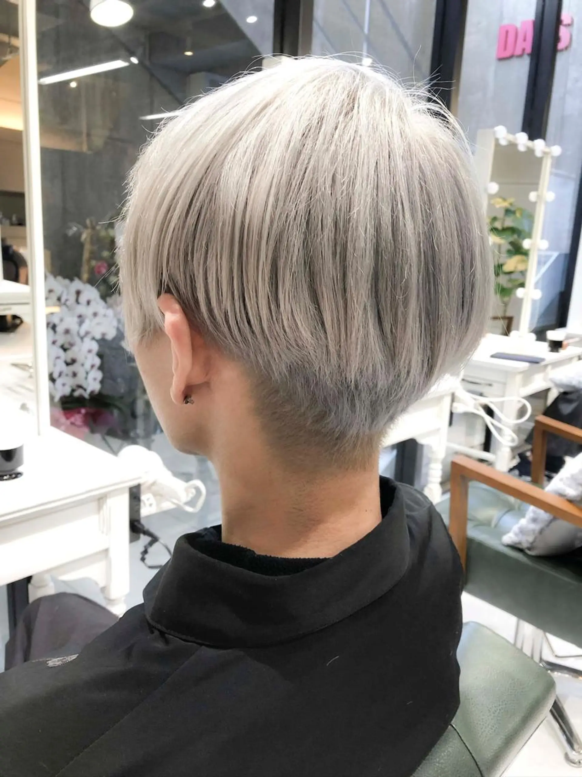 ショート カラー ヘアアレンジ メンズ メンズブリーチ メンズ韓国風 韓国マッシュ マッシュ ツーブロック 𝐑𝐈𝐍𝐊𝐀 🐷🖤のヘアスタイル