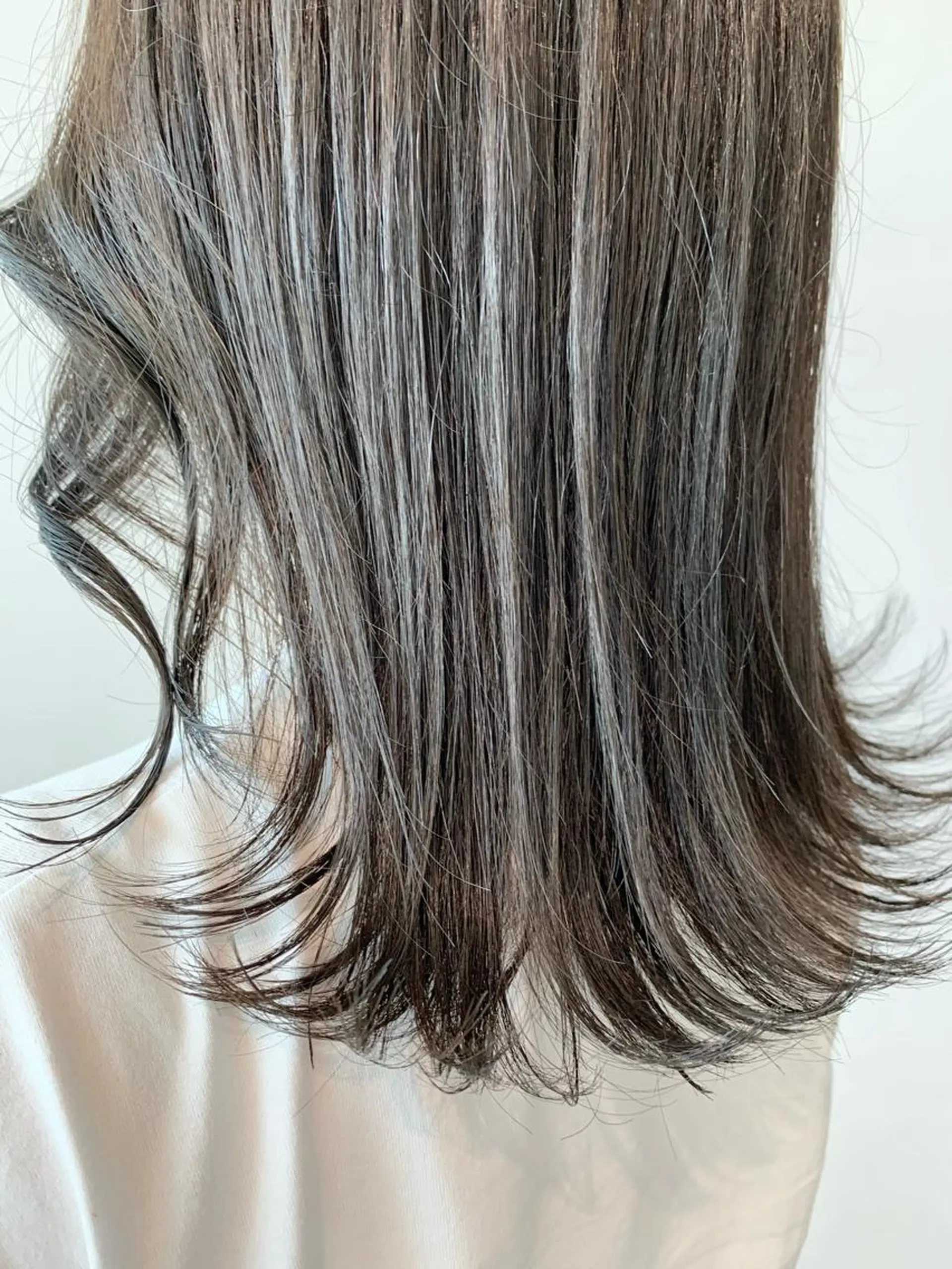 ミディアム カラー カット ヘアカラー トリートメント STYLE　EKI　CITY所属・【艶カラー】 STYLE 和泉俊希のヘアスタイル