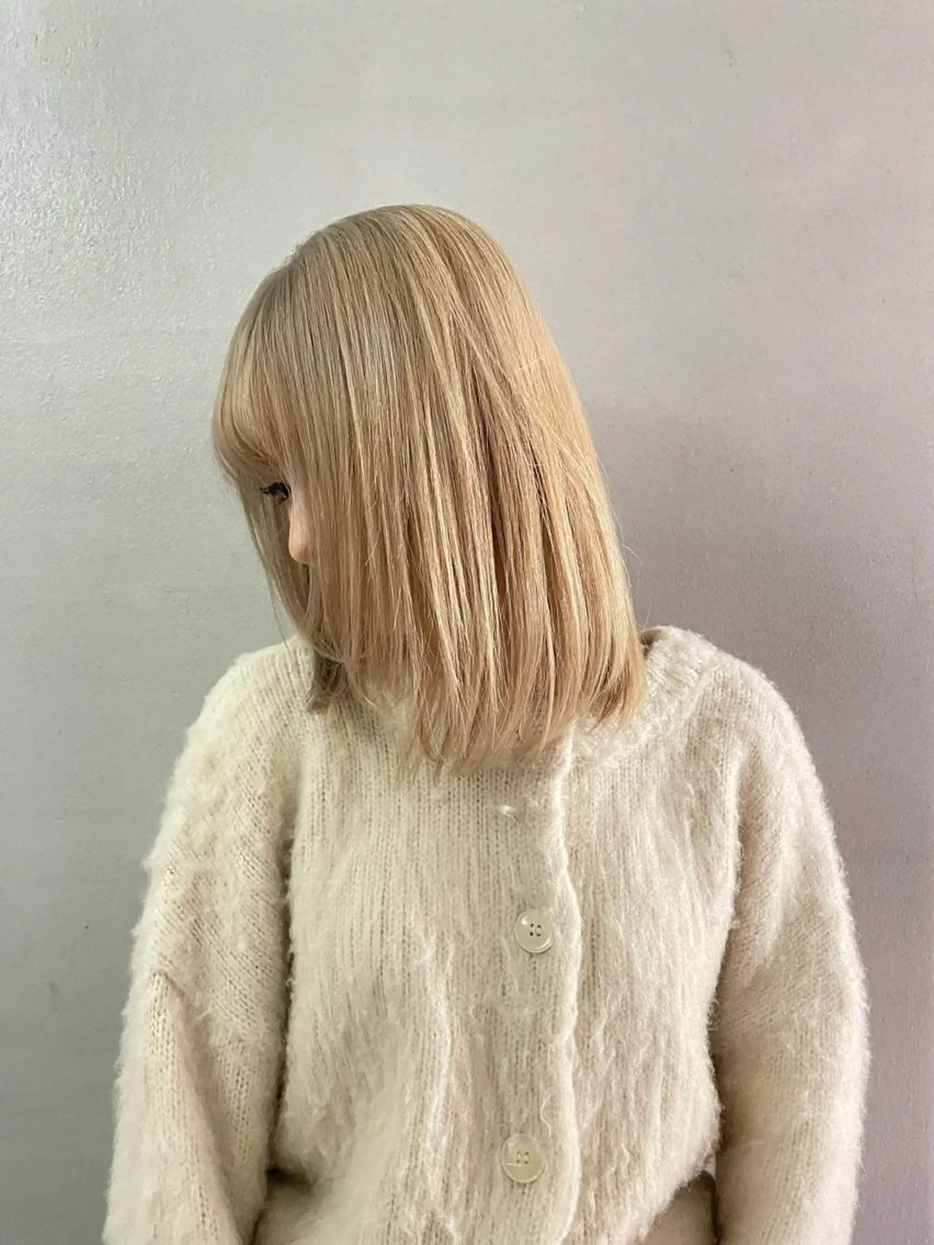 ミディアム miyu ハイトーン/レイヤーのヘアスタイル