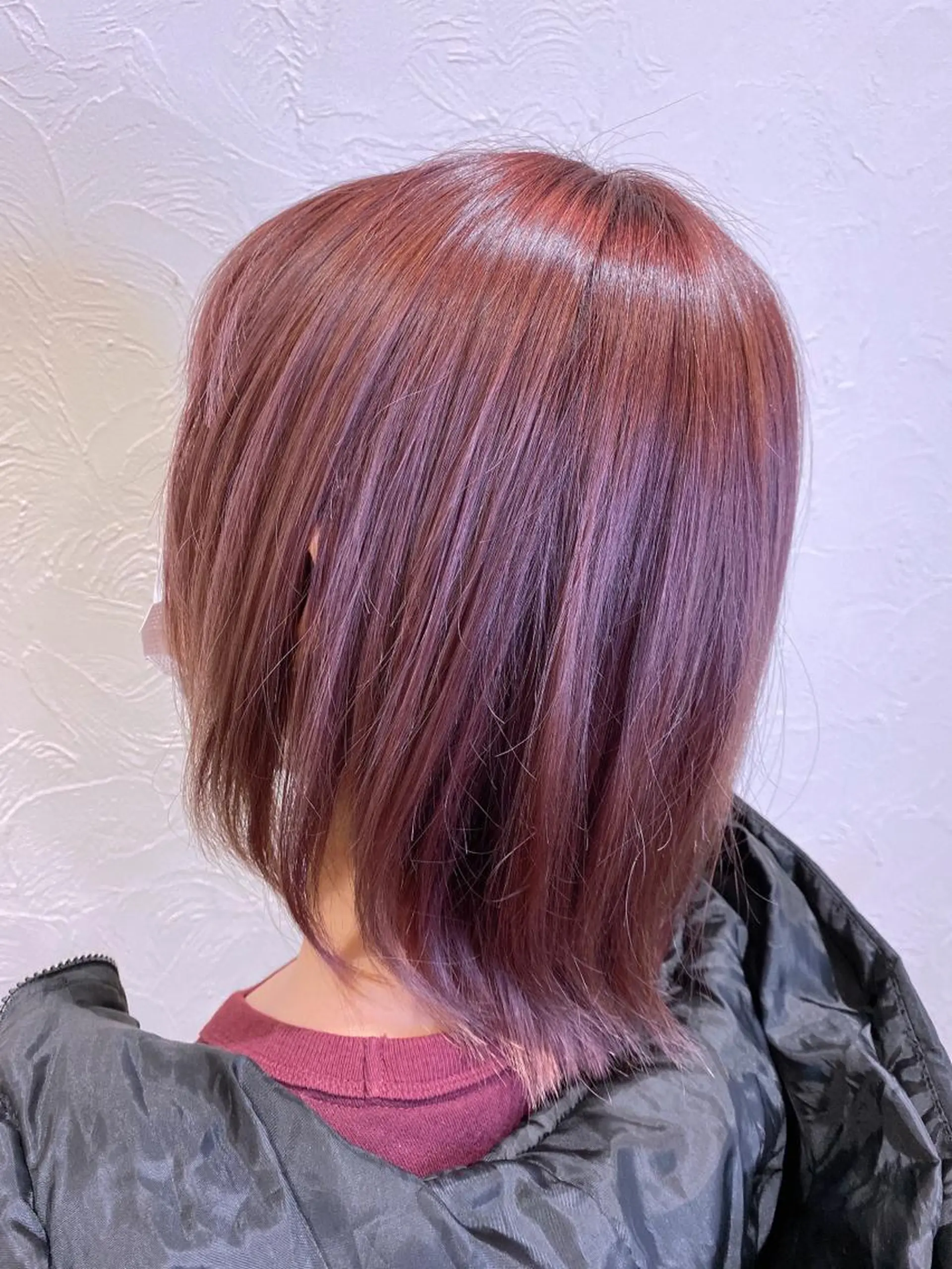 ミディアム カラー ラベンダーカラー ラベンダーピンク ピンクカラー カット ヘアカラー 小町康耀　ボブ /顔周りレイヤーのヘアスタイル