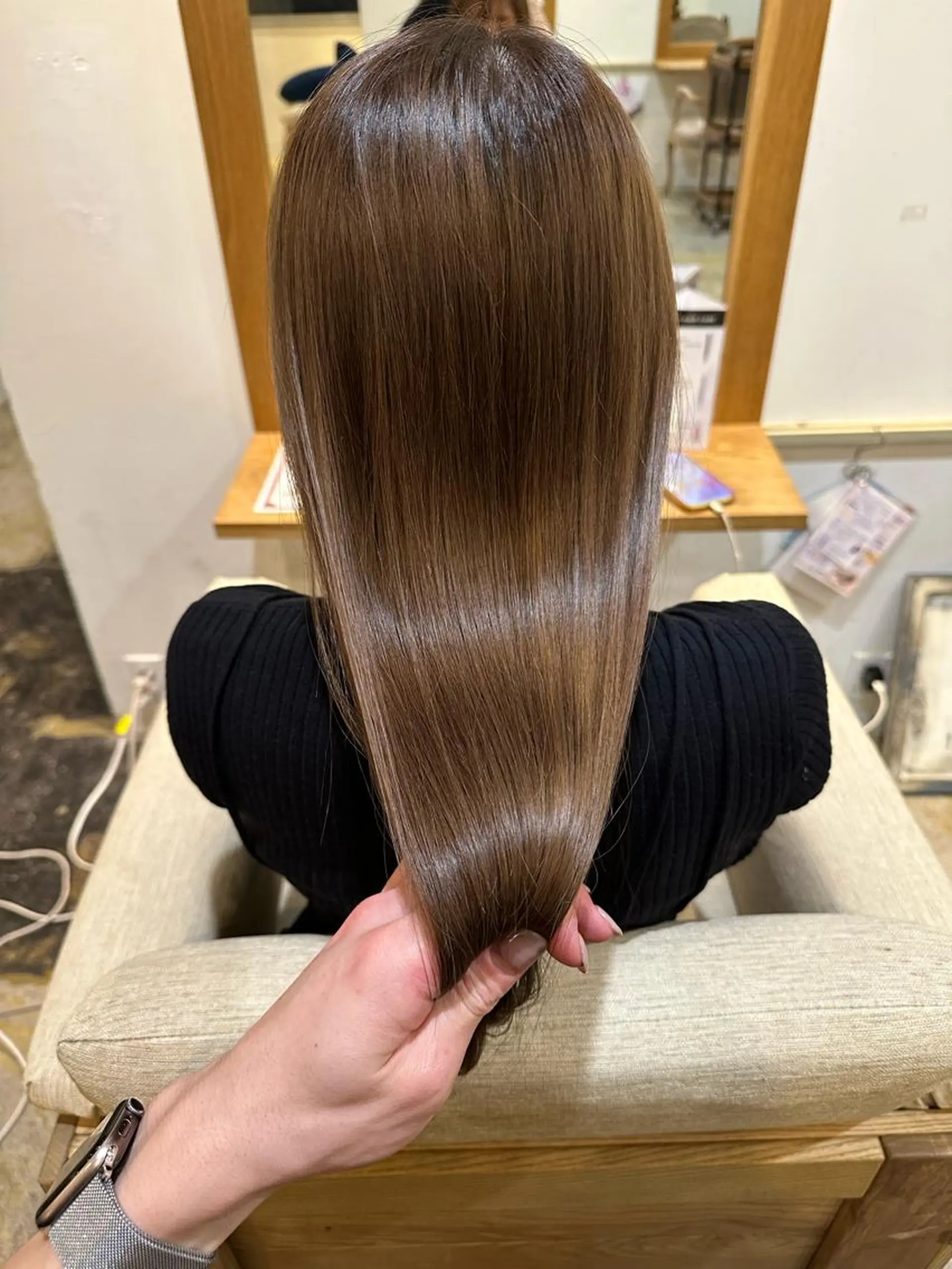 ミディアム 縮毛矯正 ブリーチ縮毛矯正 齊藤翔太のヘアスタイル