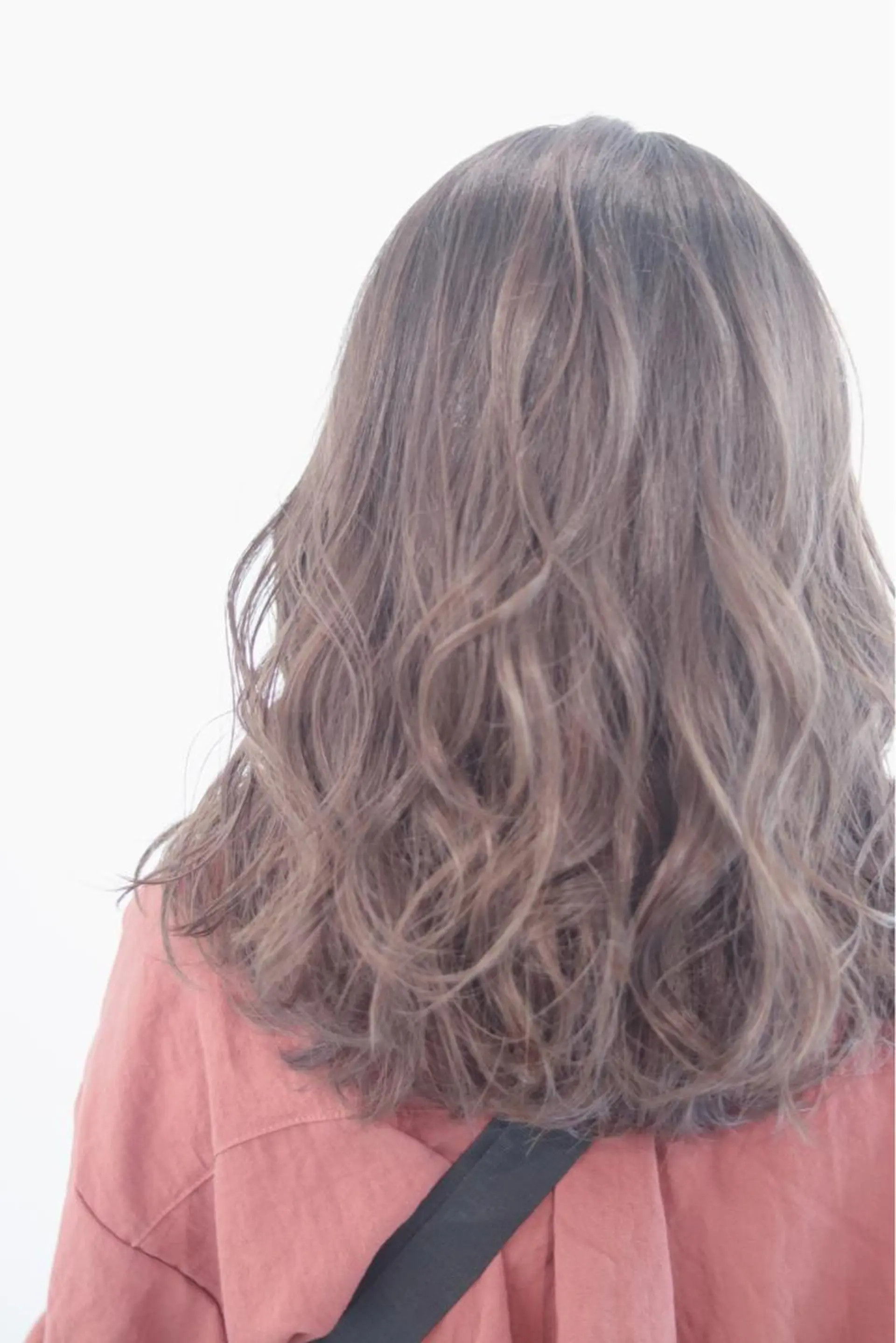 ミディアム カラー ベージュカラー ミルクティーベージュ DUMBO所属・【完全マンツー 恵比寿】佐藤 翔のヘアスタイル