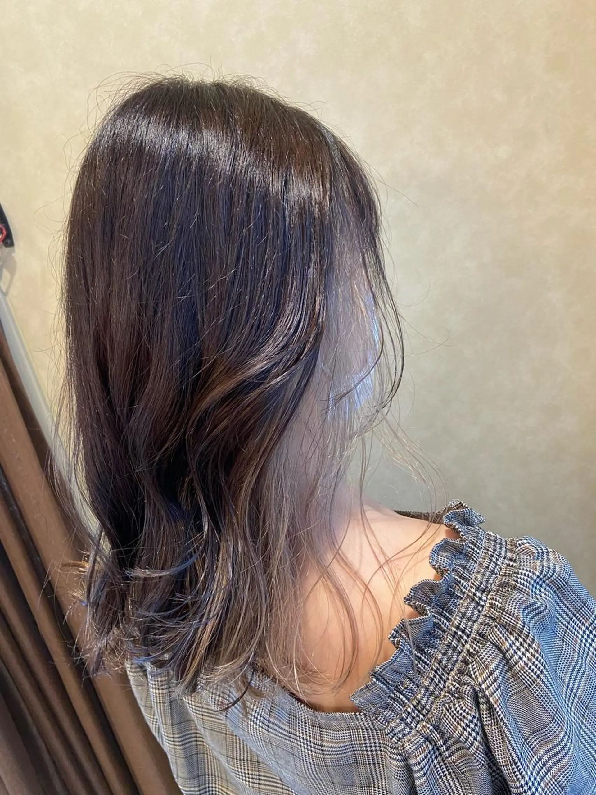 ミディアム カラー ベージュカラー インナーカラー 小林 亜紀のヘアスタイル